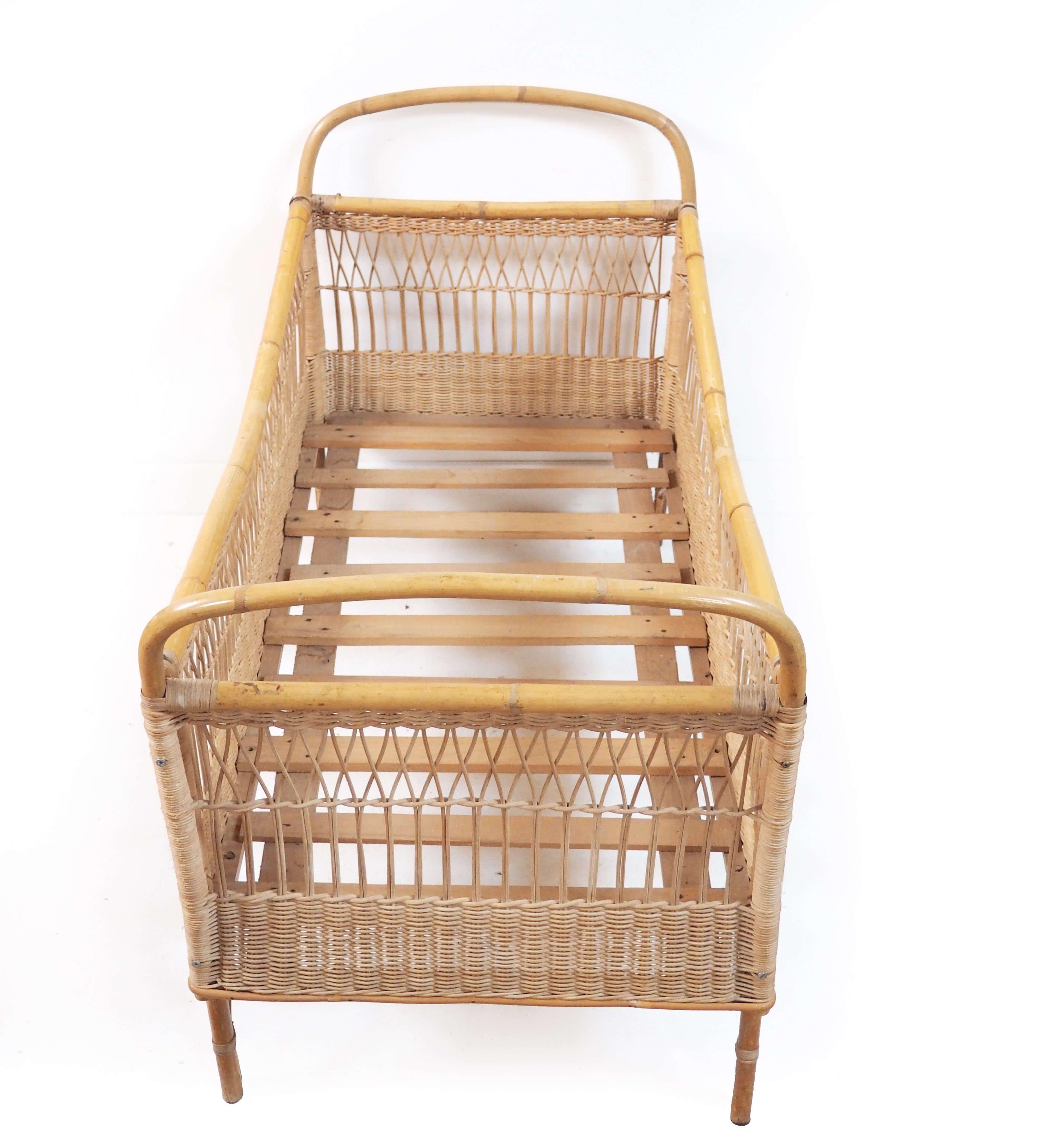 Child rattan bed