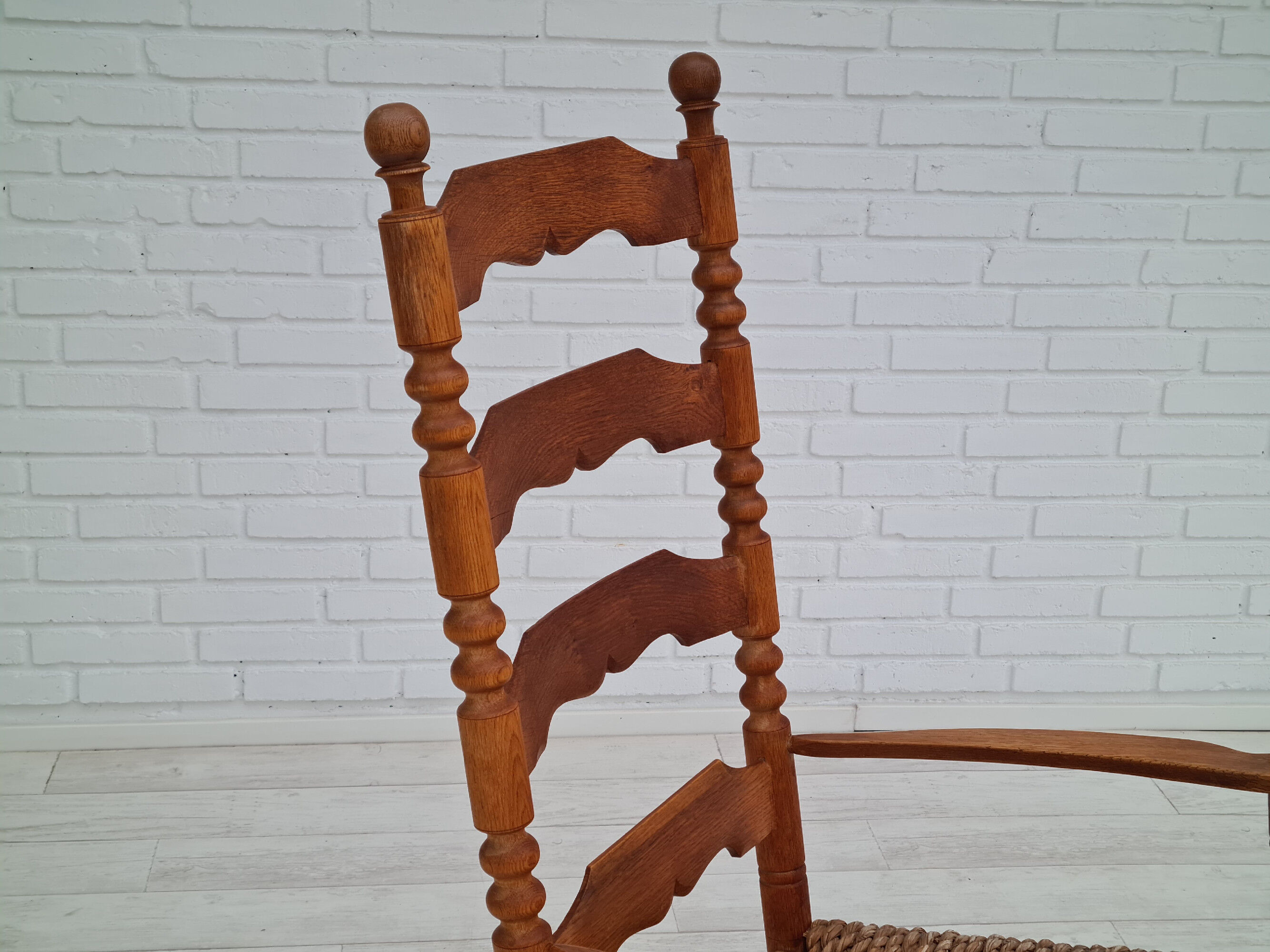 Rocking-chair, oak wood, natural fiber