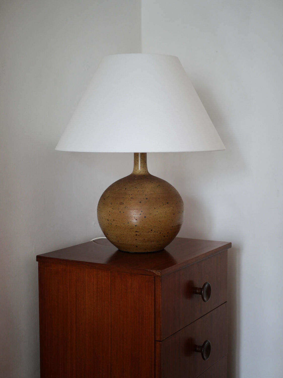 Vintage stoneware lamp