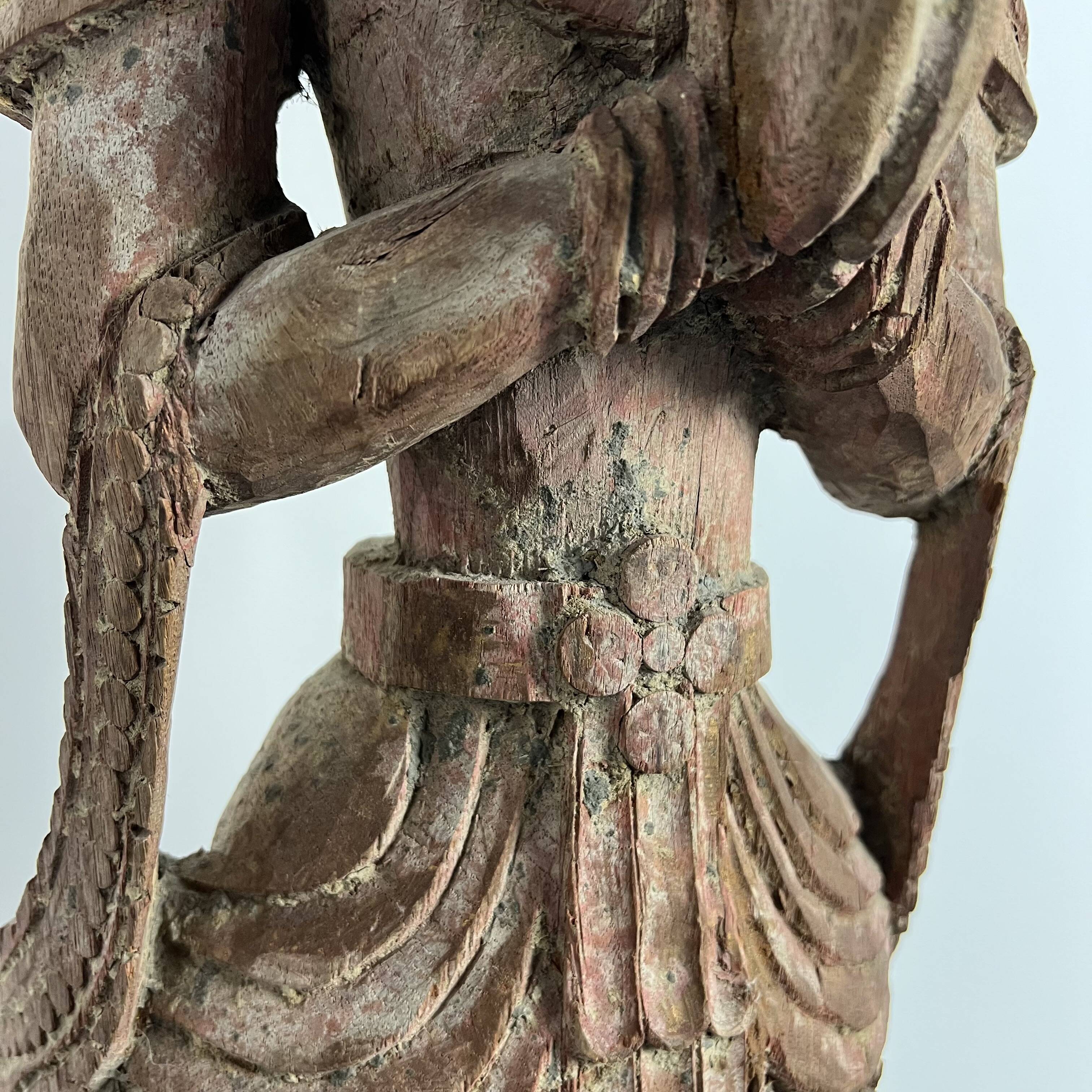 Grande statuette de kinaree, adorant, devi en bois sculpté. Thailande