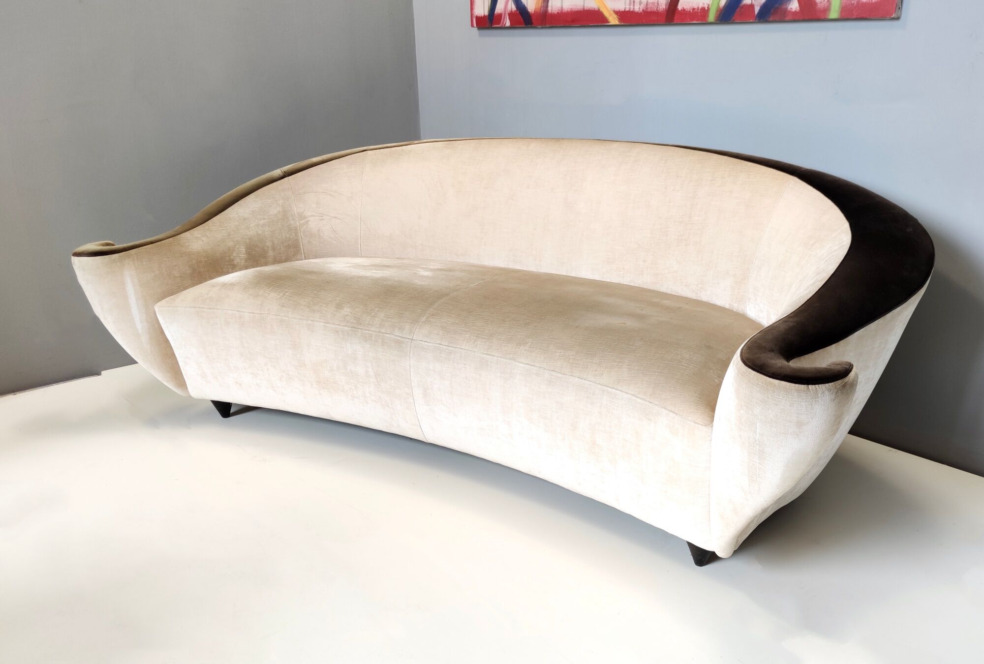 Fairy-tale kidney bean beige velvet sofa, italy