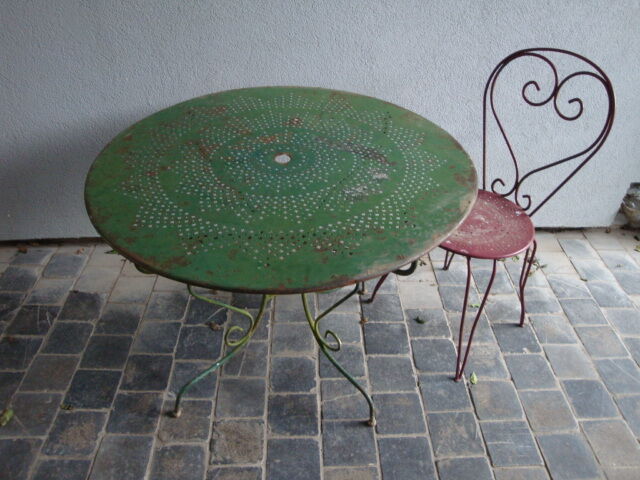 Table and 6 chairs