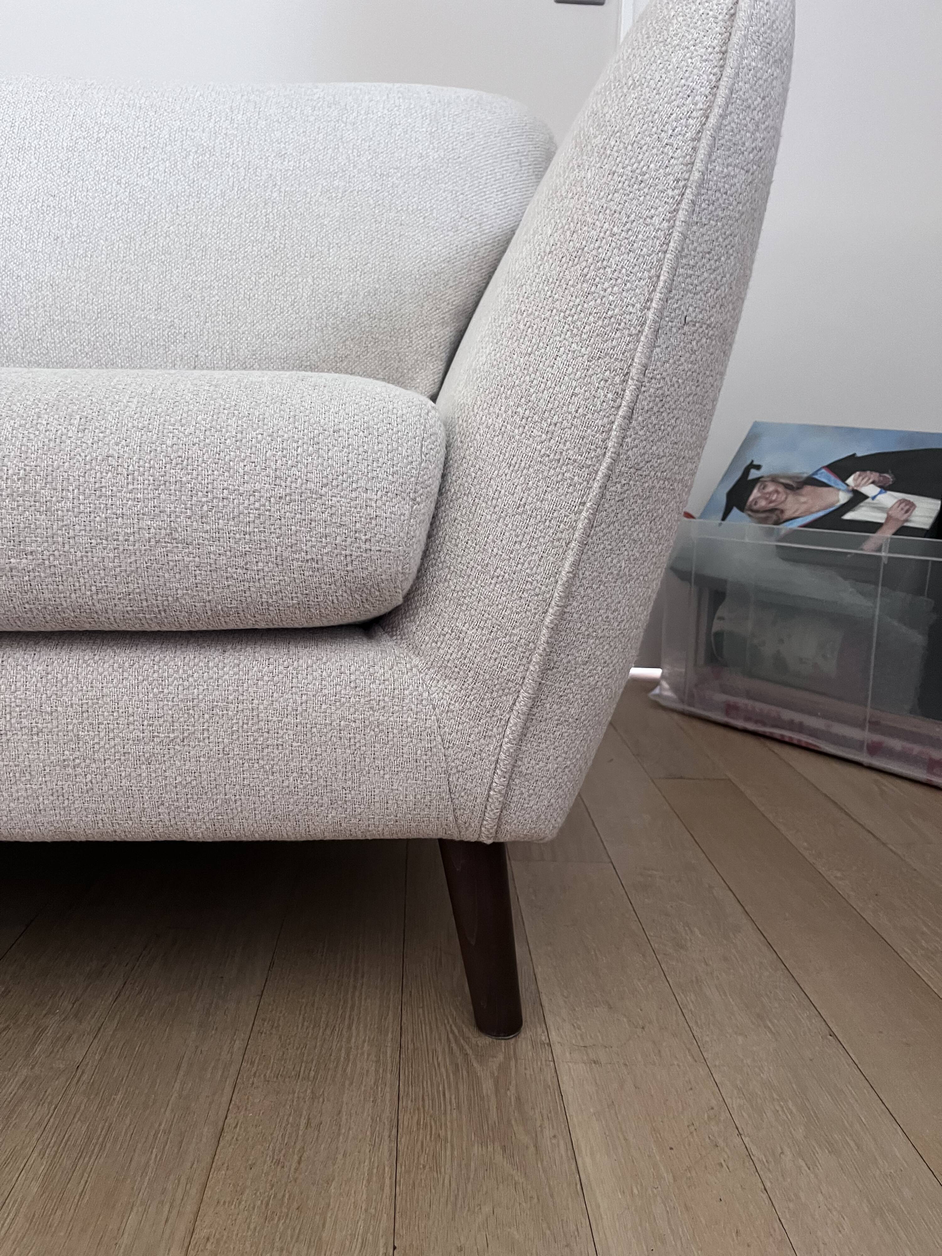 Three-seater sofa