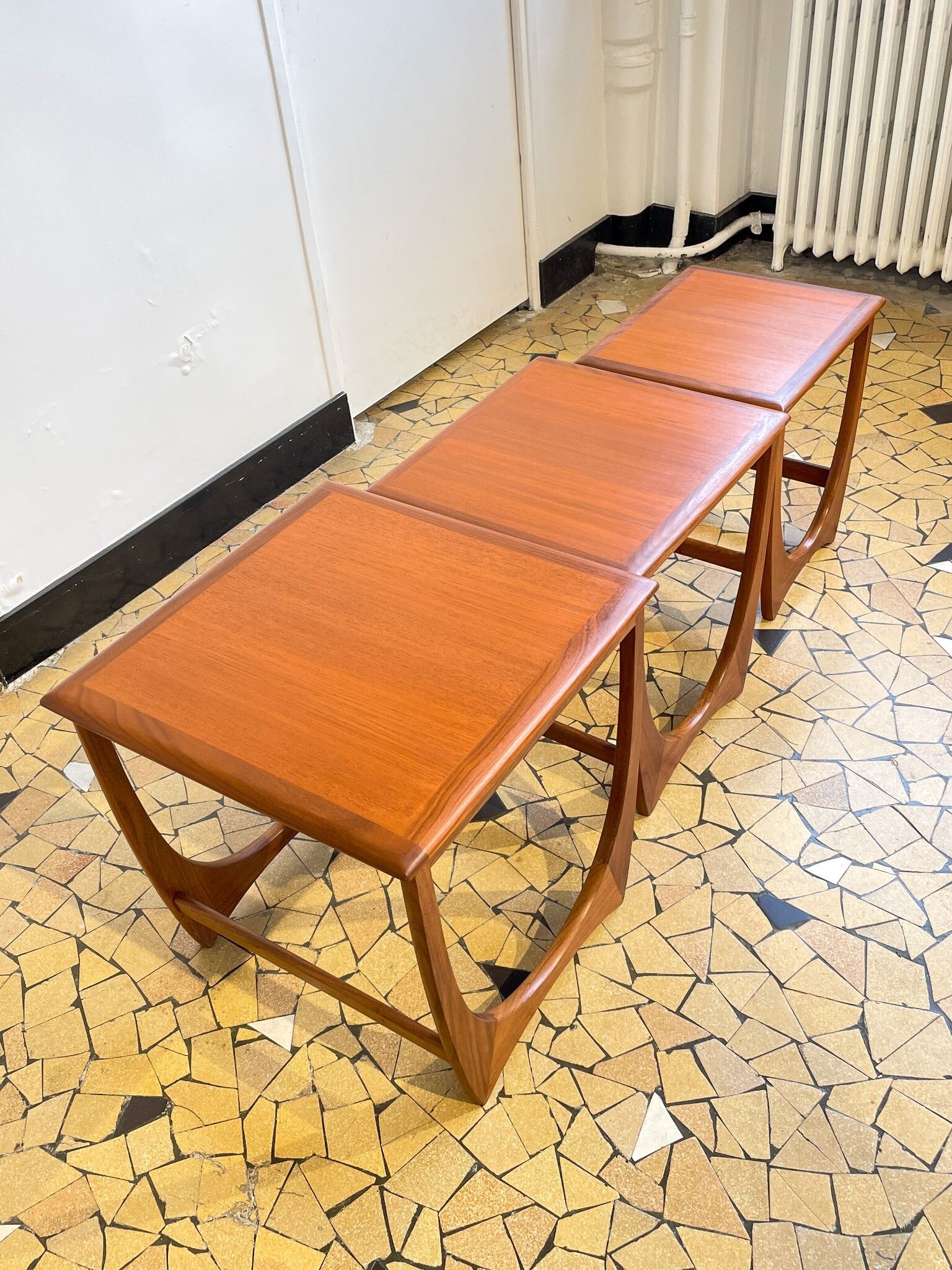 Teak trundle coffee table