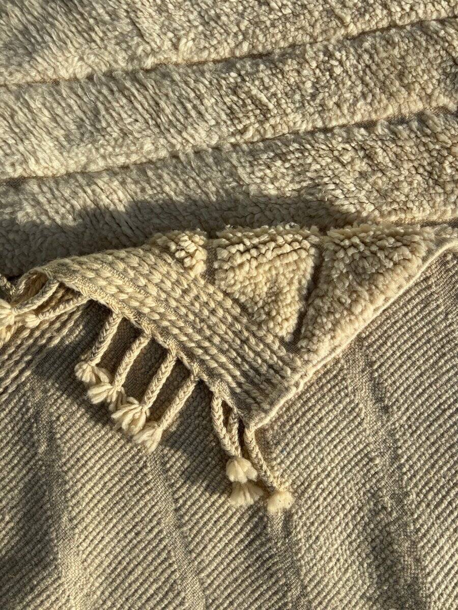 Moroccan Berber rug Beni Ouarain in beige wool