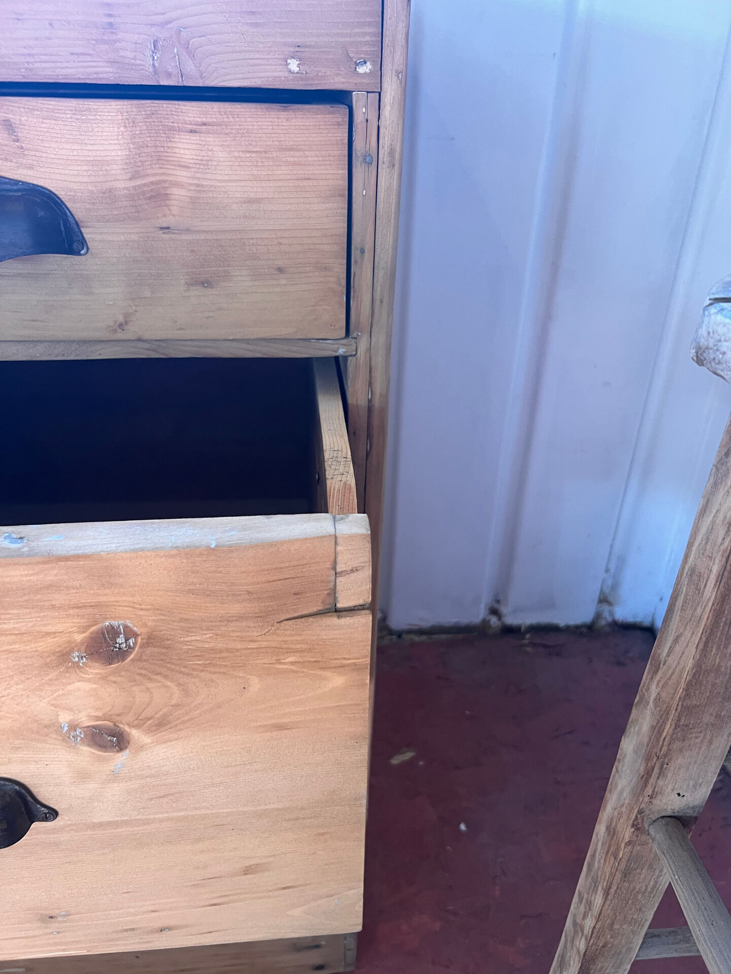 Antique drawer cabinet