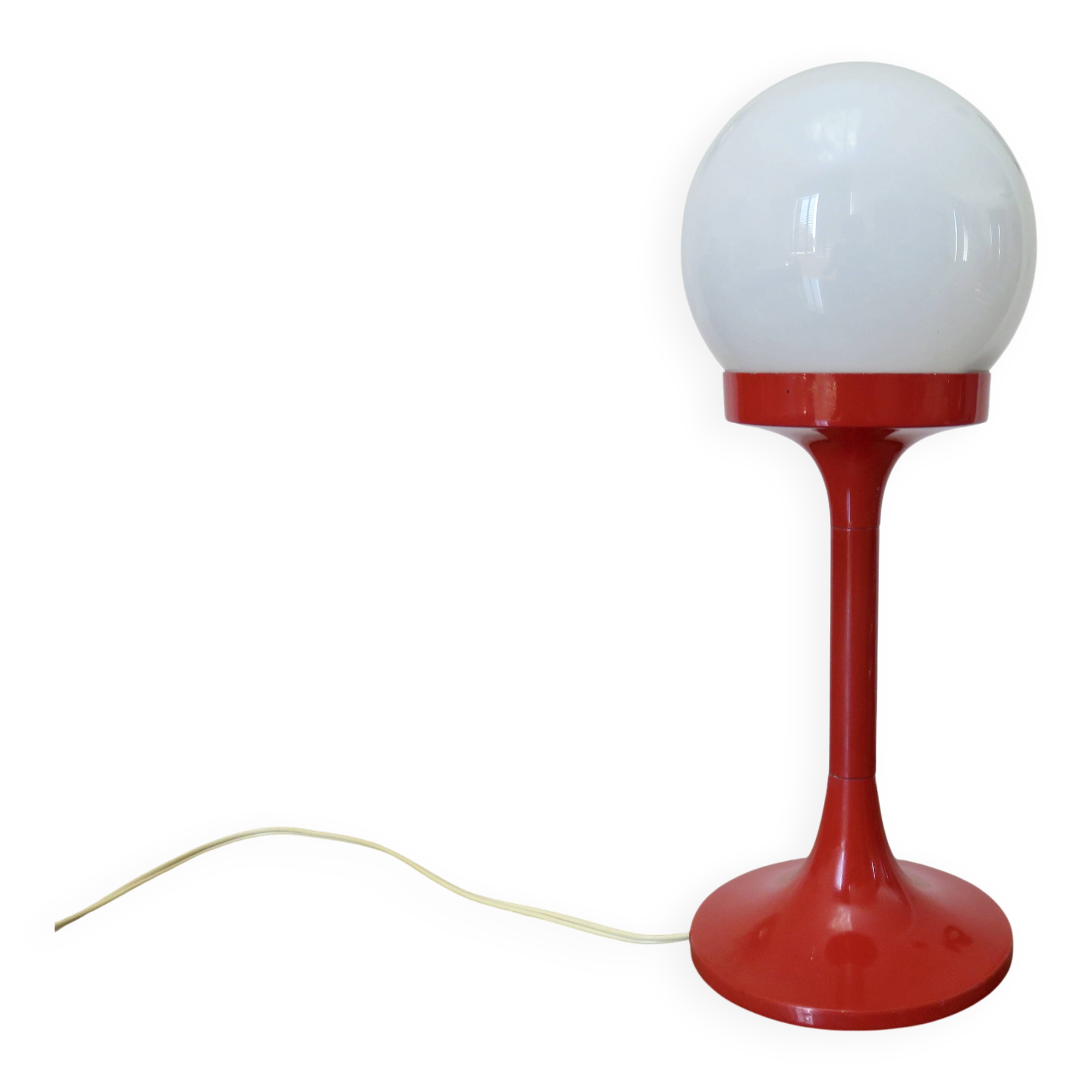 Tulip foot lamp, 1970, red lacquered aluminium and opaline