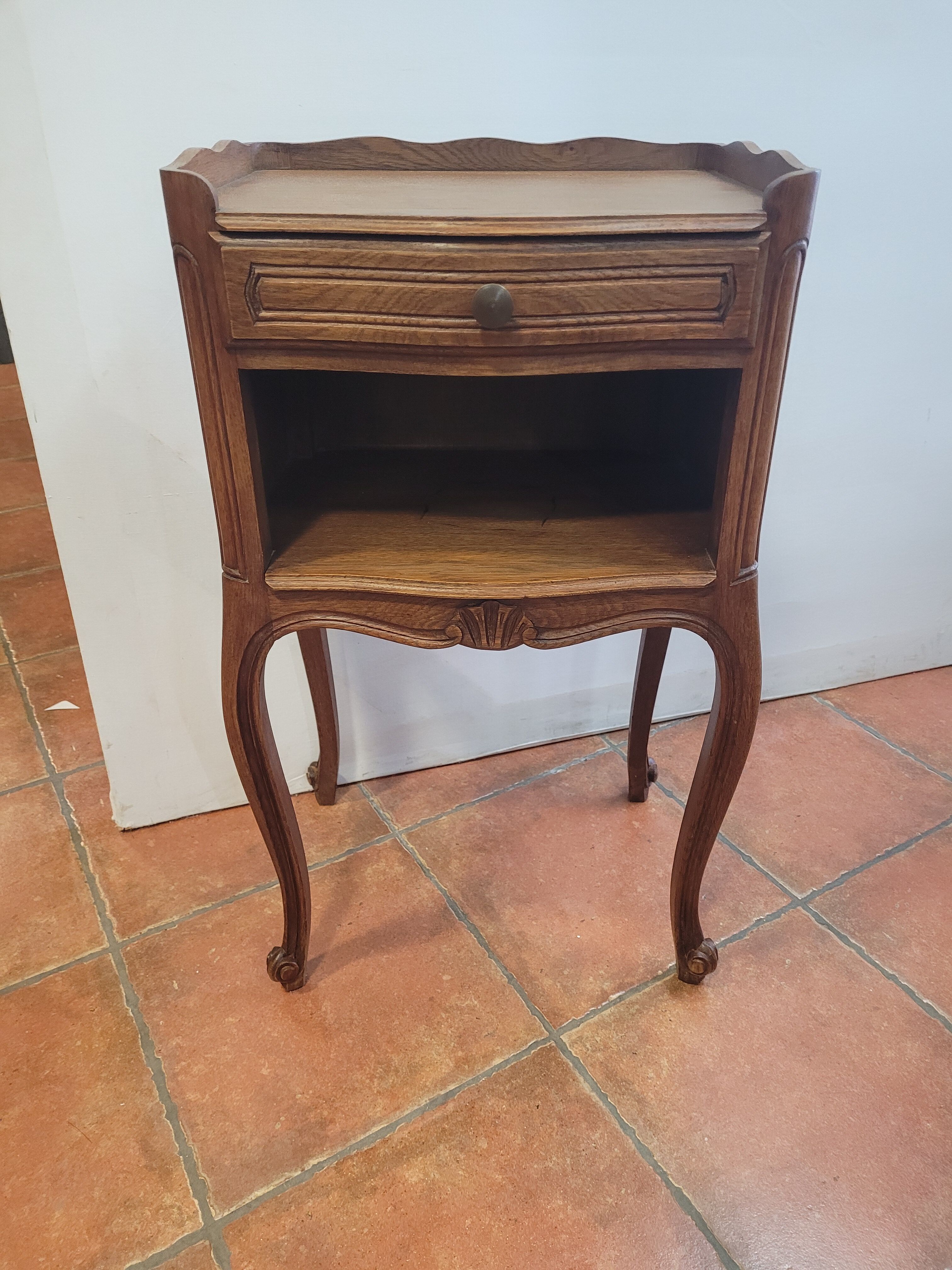 Louis XV oak bedside table with 1 drawer