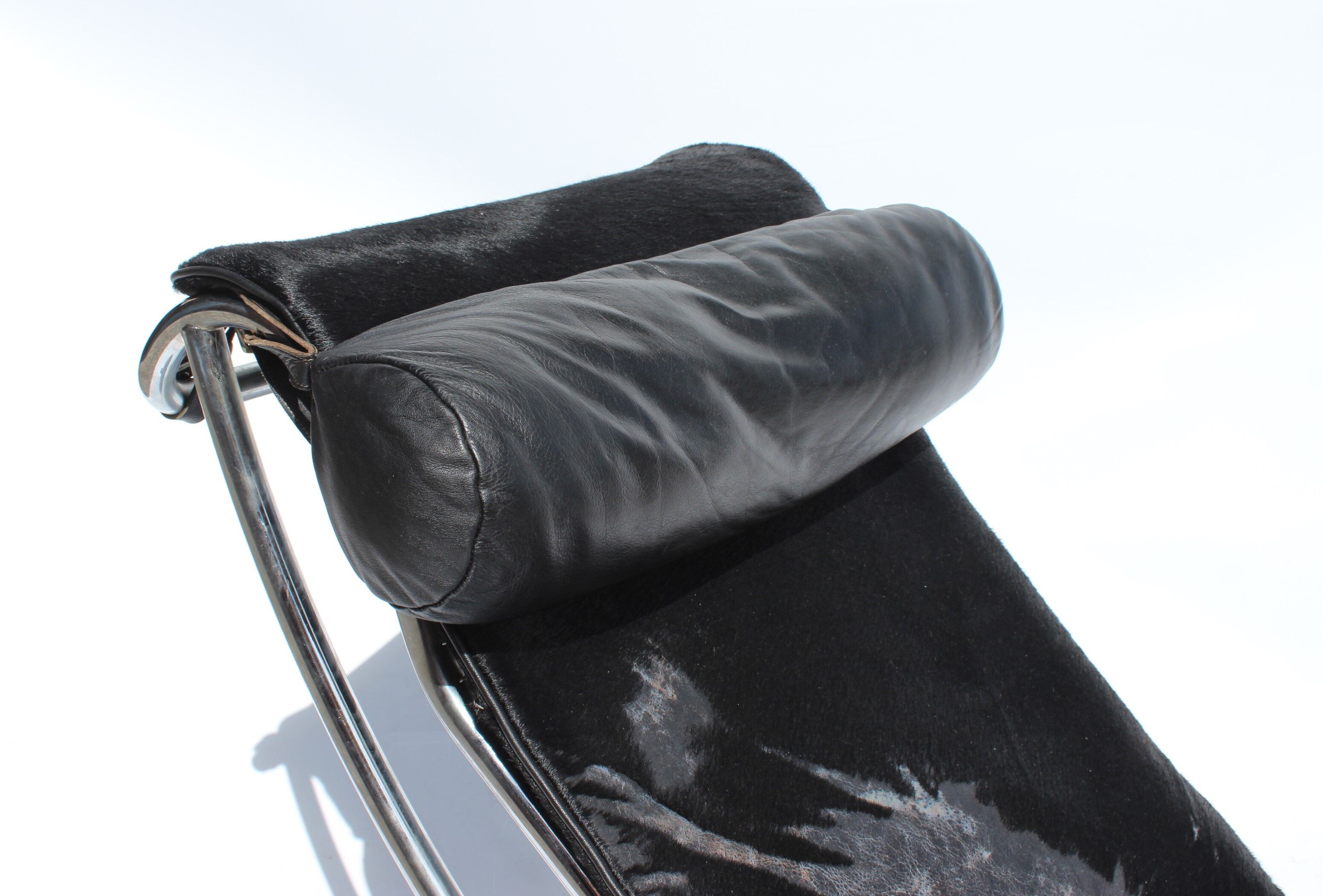 Le Corbusier chaise, model LC4, for Cassina designed in 1928