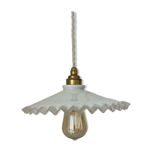 Suspension en opaline