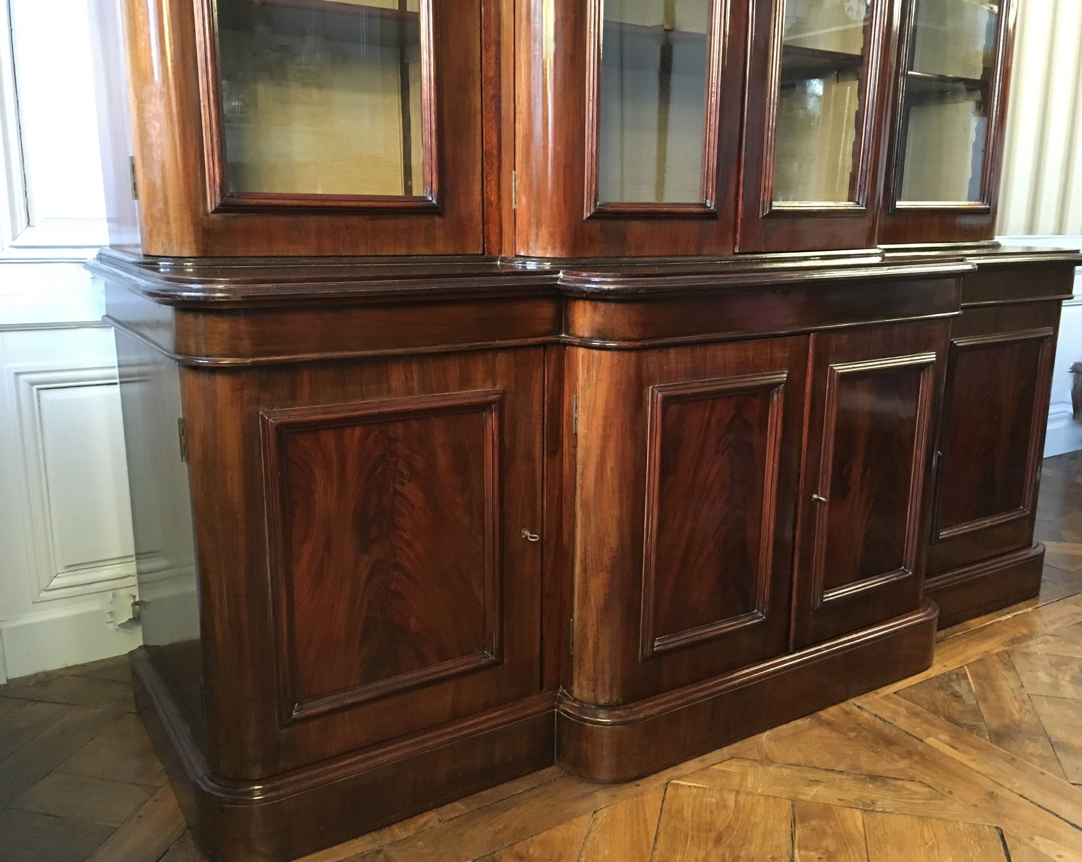Stamped Victorian bookcase Wylie & Lochhead mahogany end XIX