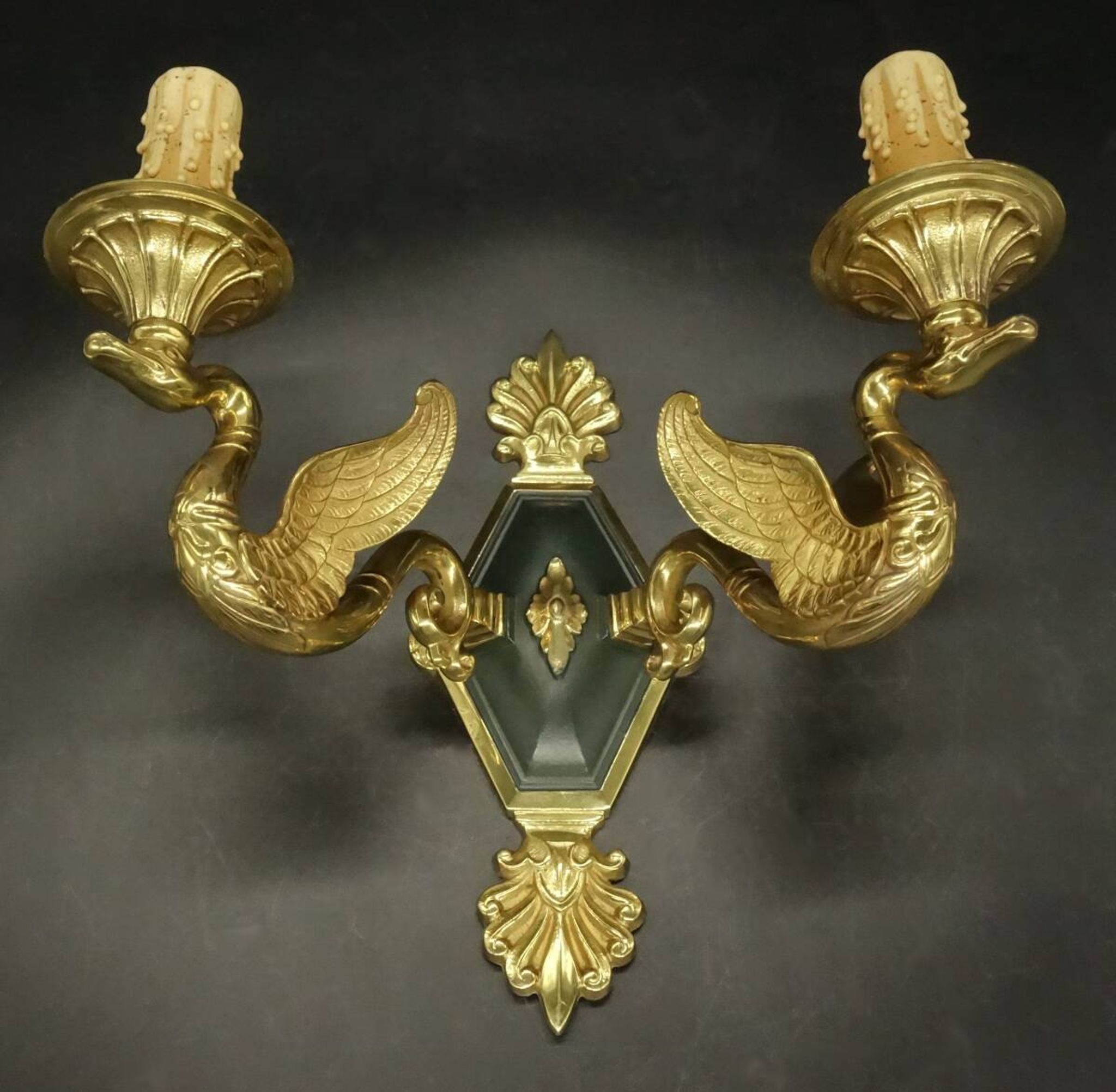 Pair of Empire style wall sconces with swans by Petitot - bronze & green patina