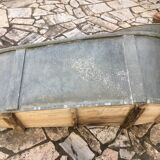 Zinc bathtub of the nineteenth
