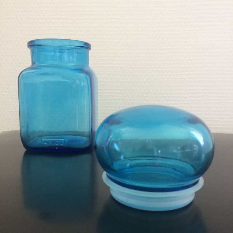 Bocal en verre bleu vintage