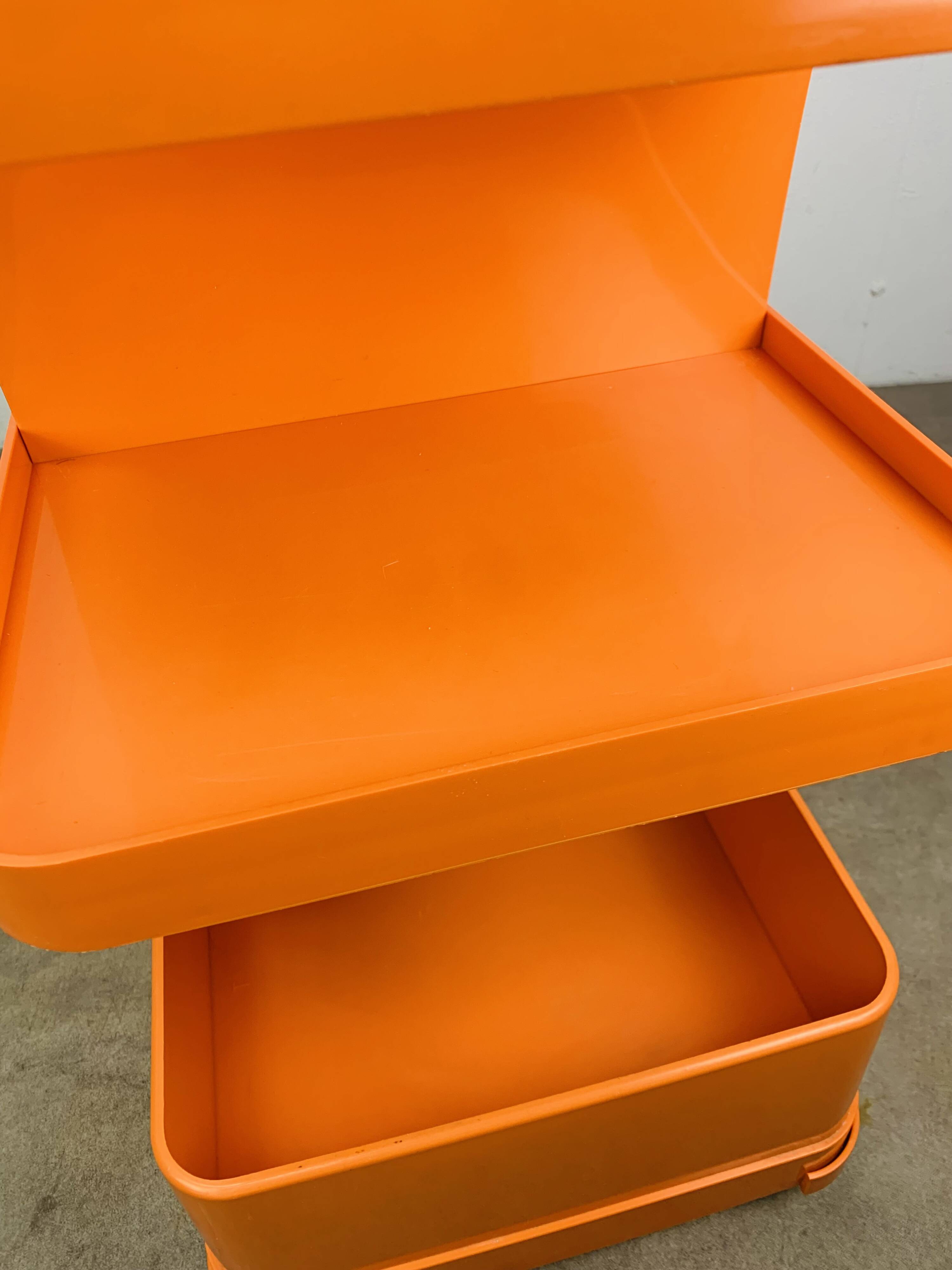 Flair dessert for Prisunic in orange plastic, seventies.