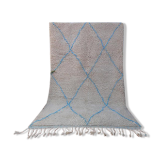 Tapis Beni Ouarain avec diamant bleu 100% laine 249 x 154 cm