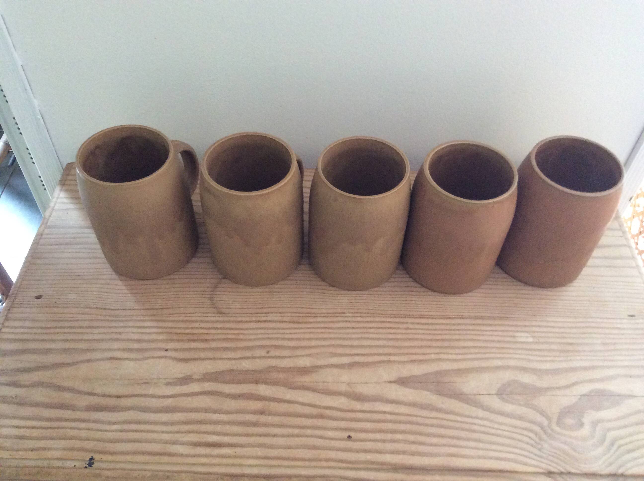 5 stoneware mugs
