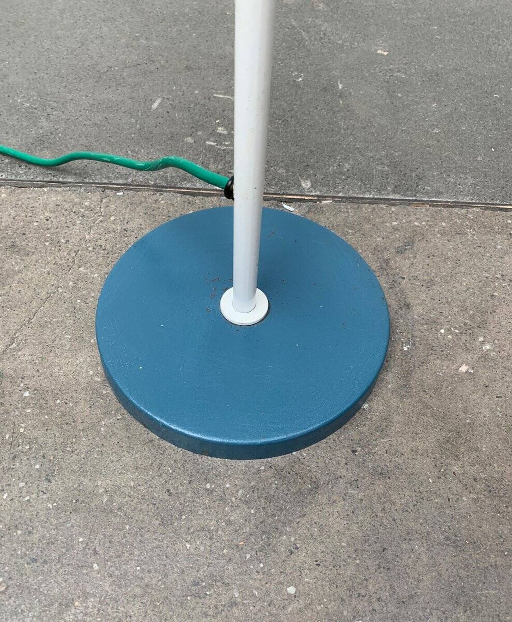 Lampadaire minimaliste de Bega, Allemagne