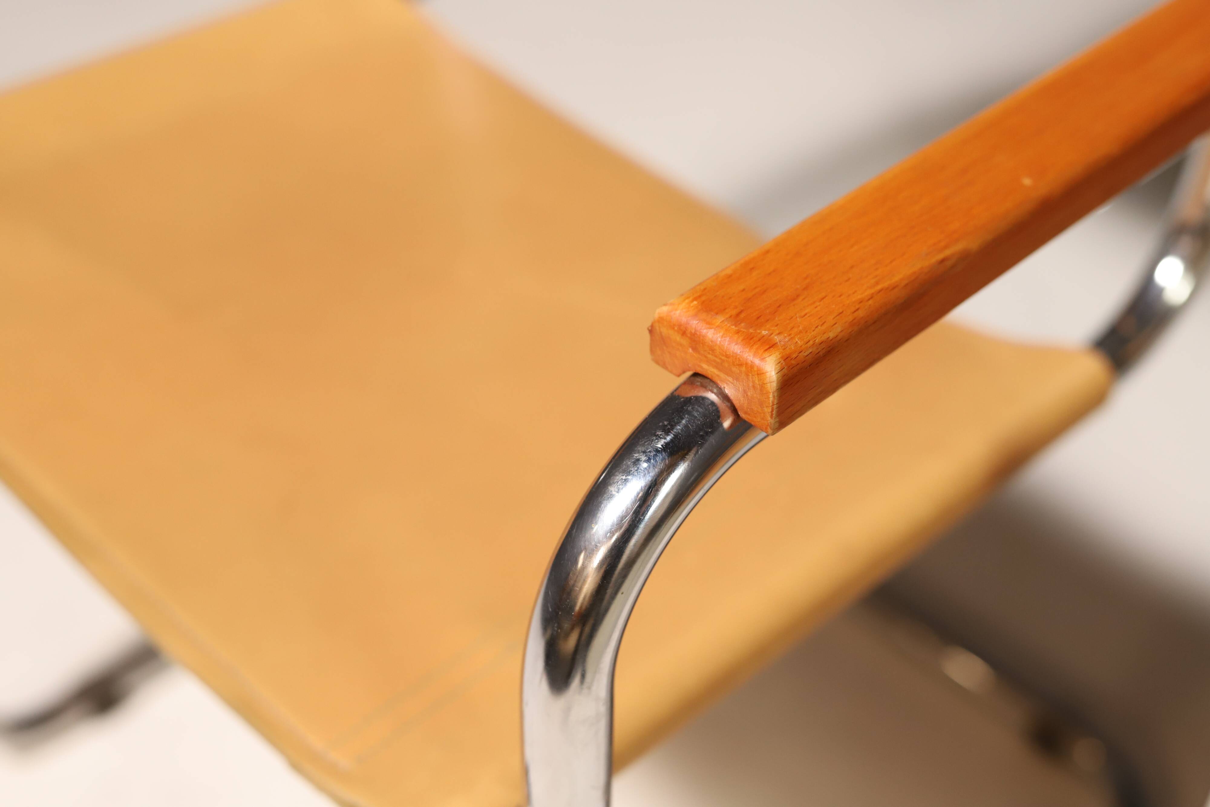 Pair of Cantilever Tubular Steel Armchairs MG5 Grassi style 1970´s