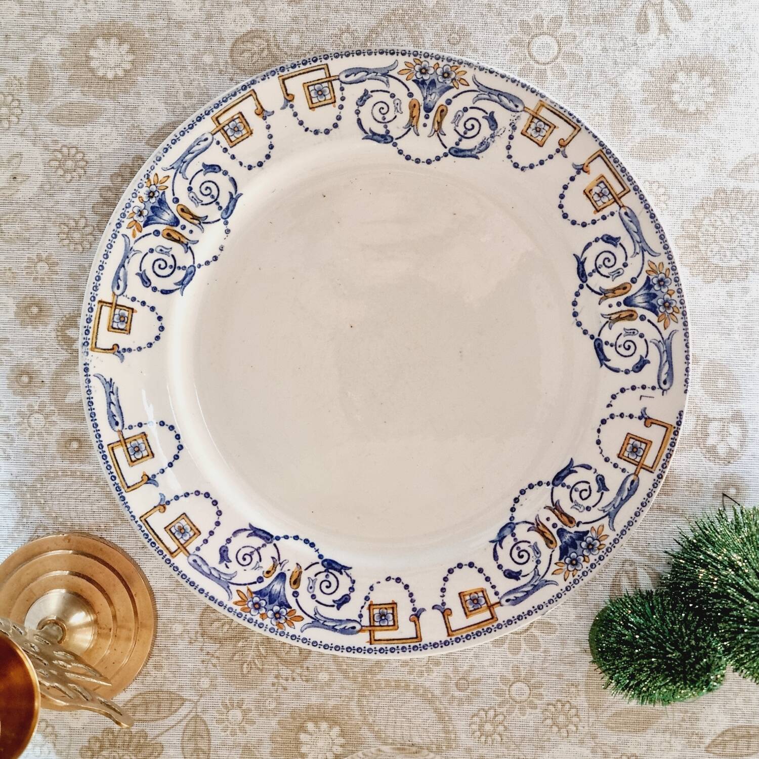 6 iron earth dessert plates lot 4