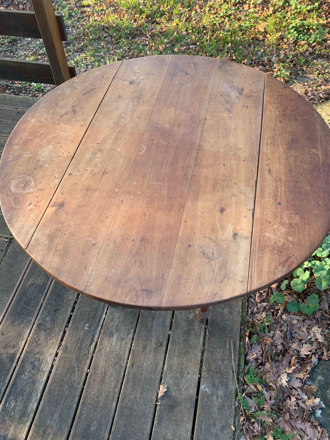 Round table louis philippe a shutters epoch 19 th