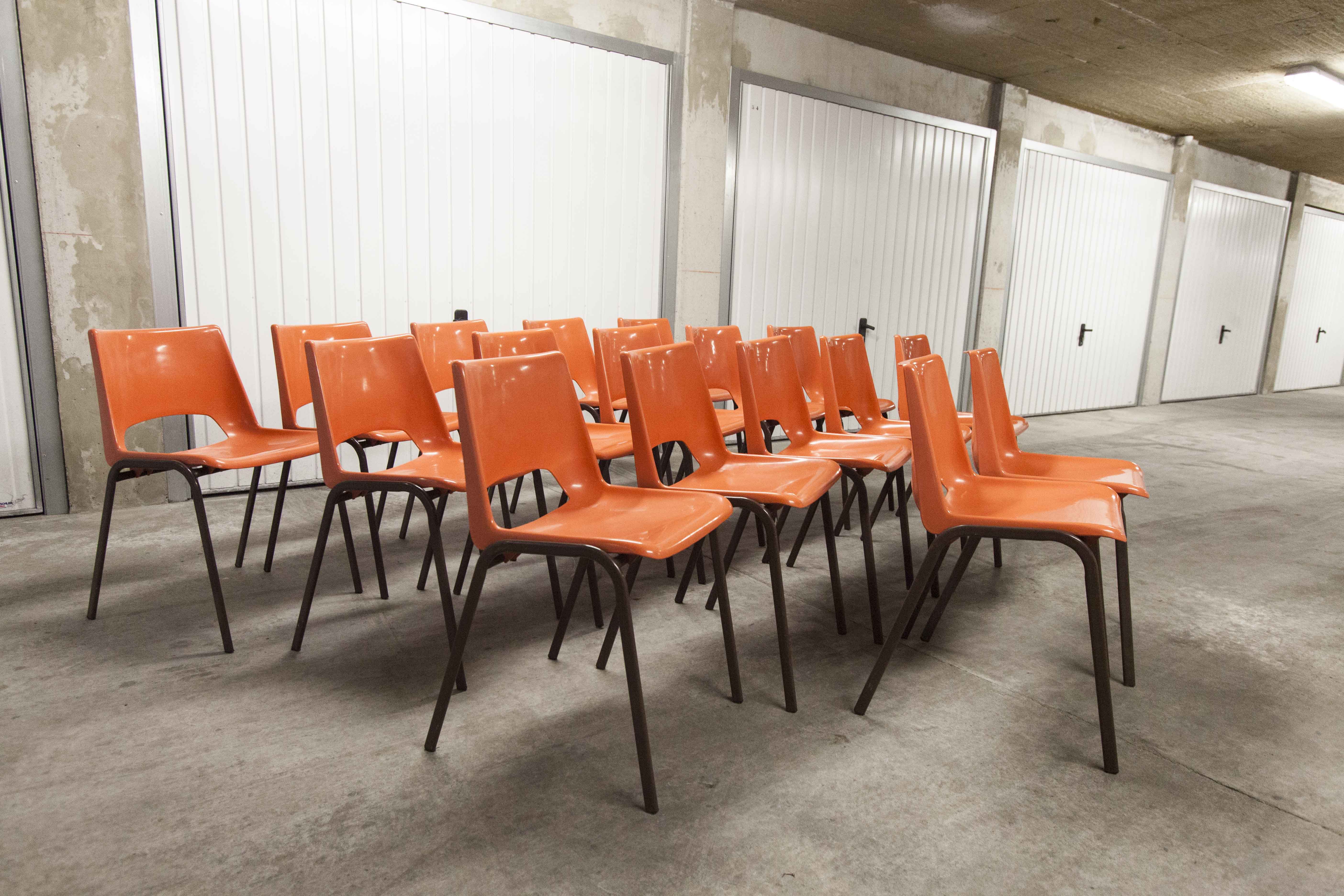 Set of 17 vintage orange chairs 1970