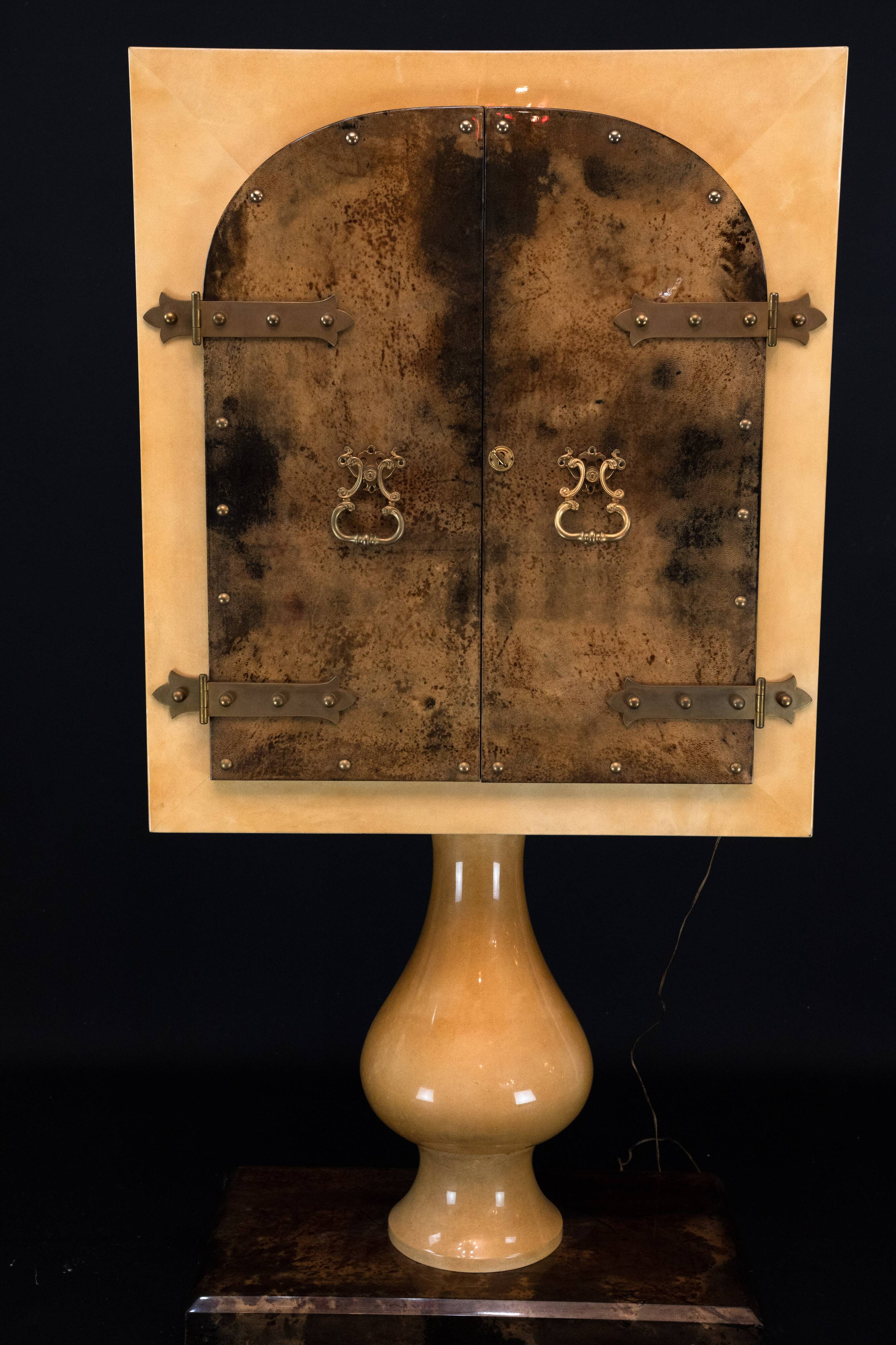 Aldo Tura Mid-Century Modern Goatskin Parchment Bar Cabinet, Italy, 1960s