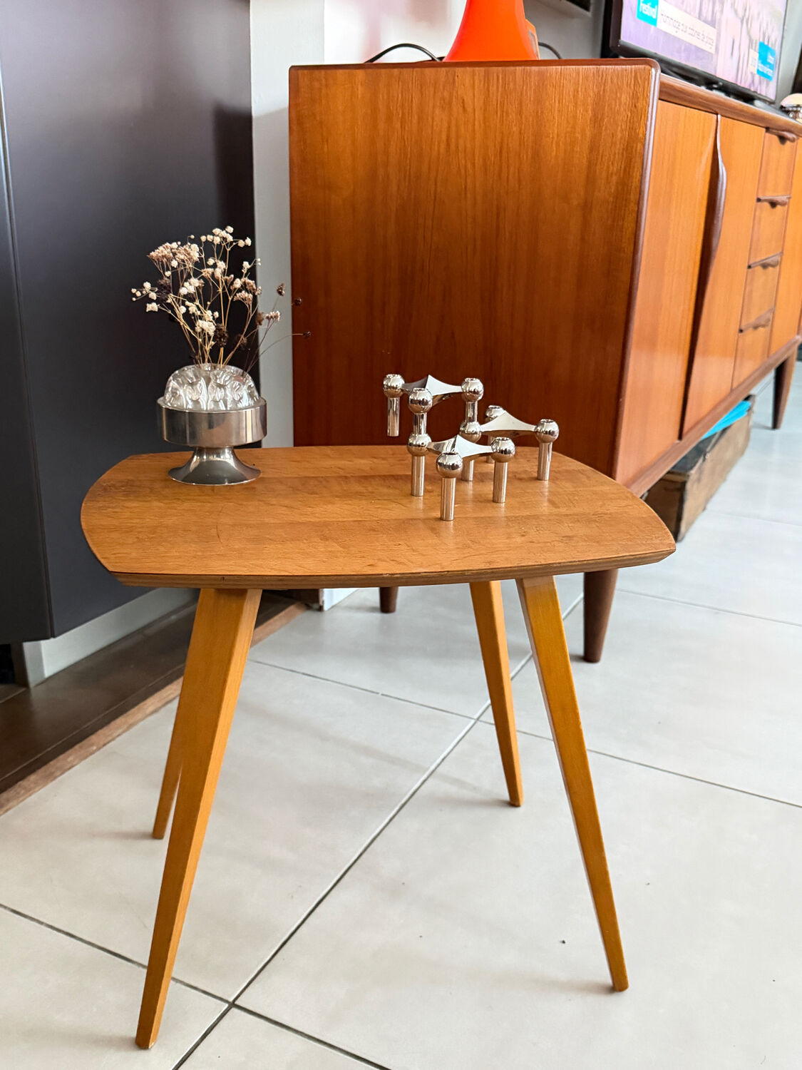 Table d'appoint vintage en bois et pieds compas