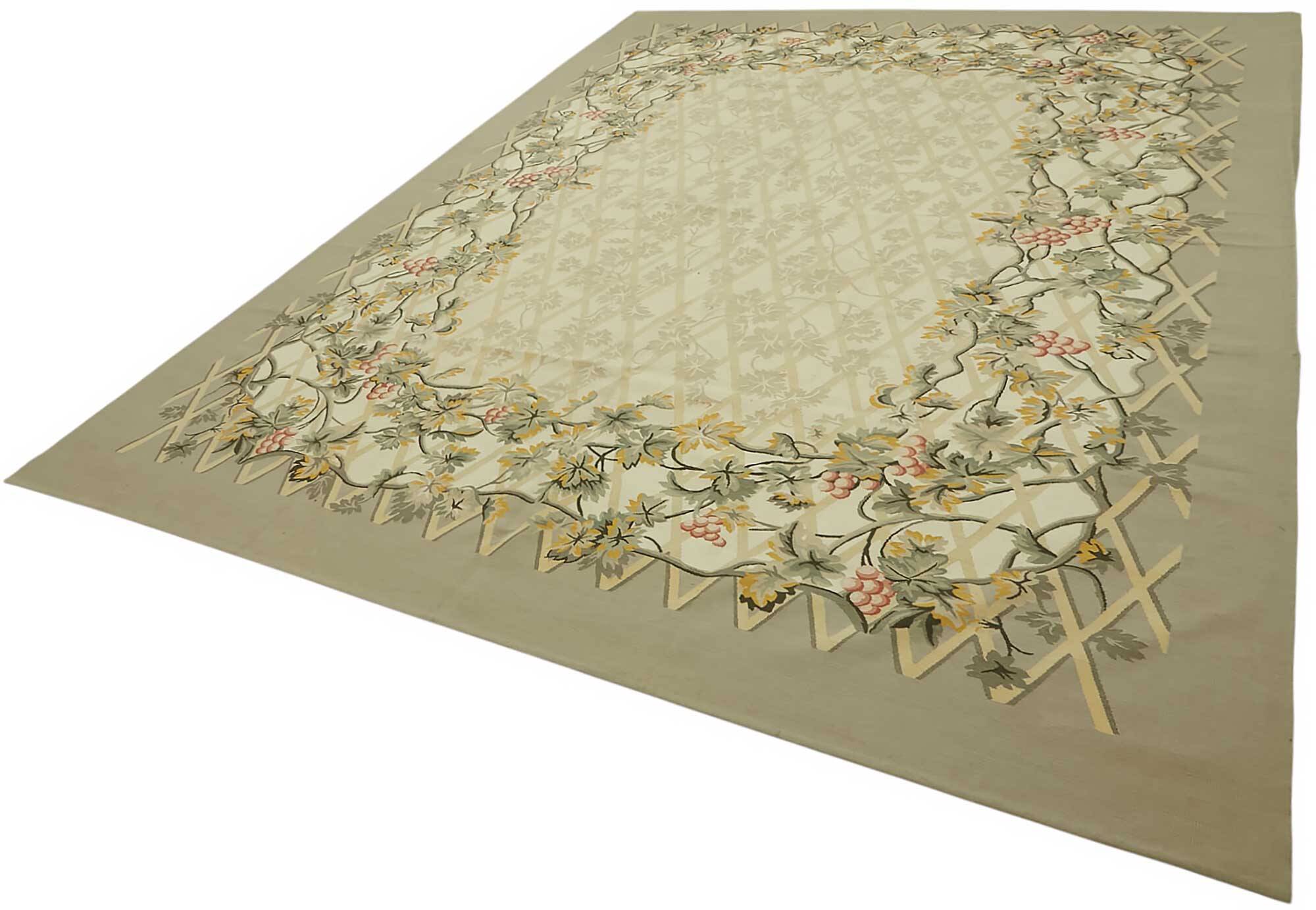 Handmade European Vintage Aubusson Kilim 268 cm x 355 cm