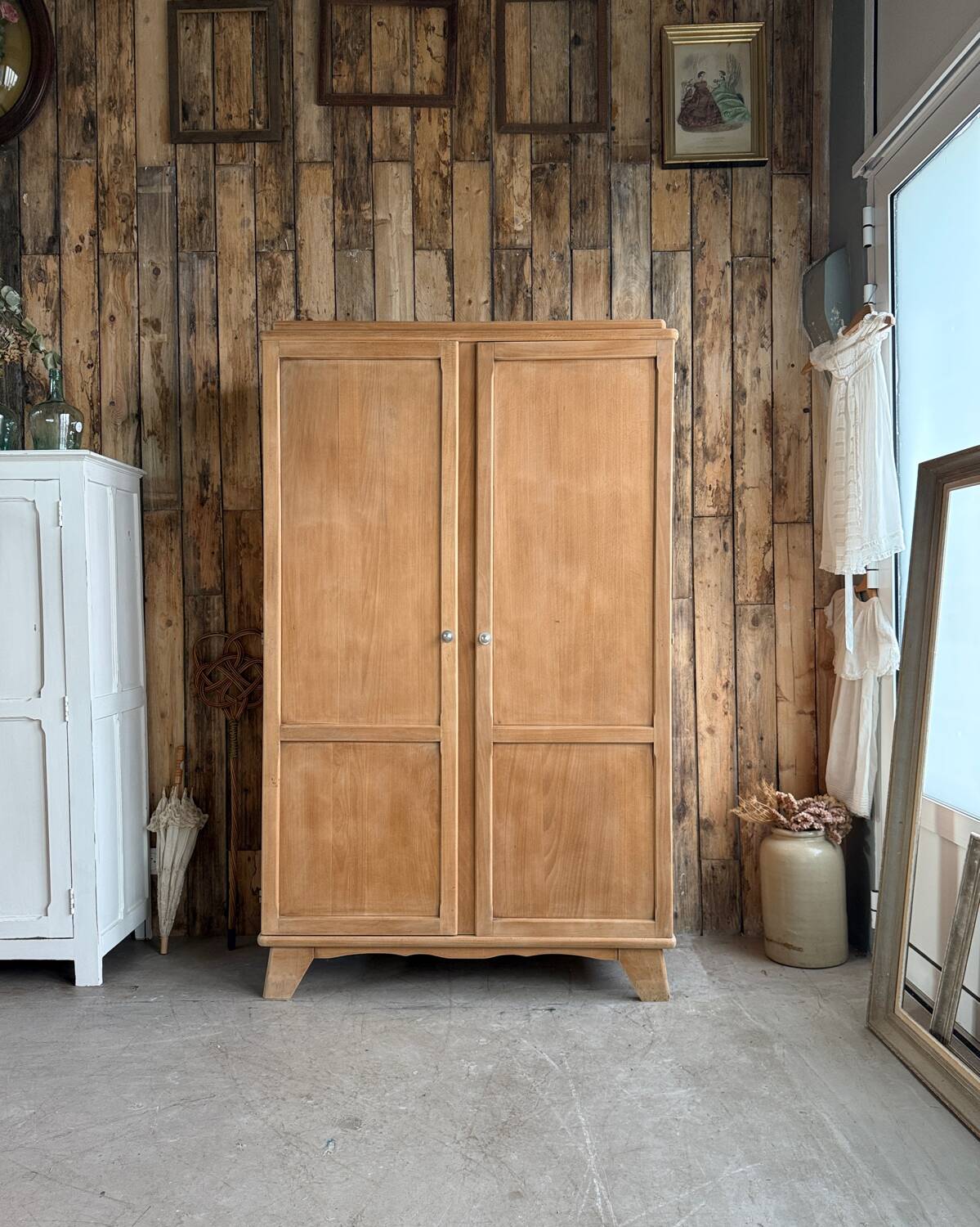 Armoire parisienne en hêtre (rénovée)