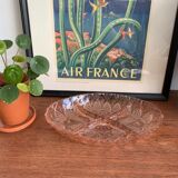 Plat apéritif vintage en verre rose ciselé