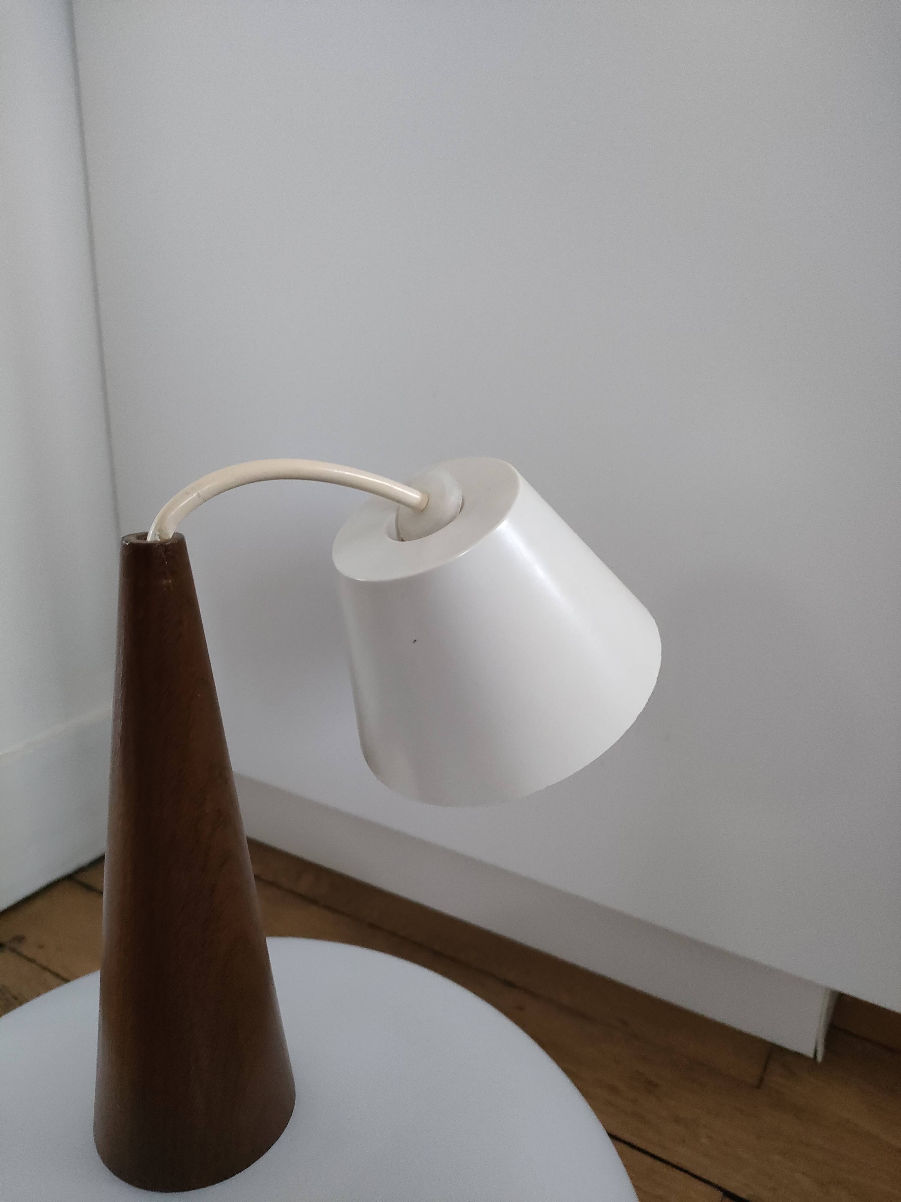 Suspension opaline et teck Louis Kalff pour Philips