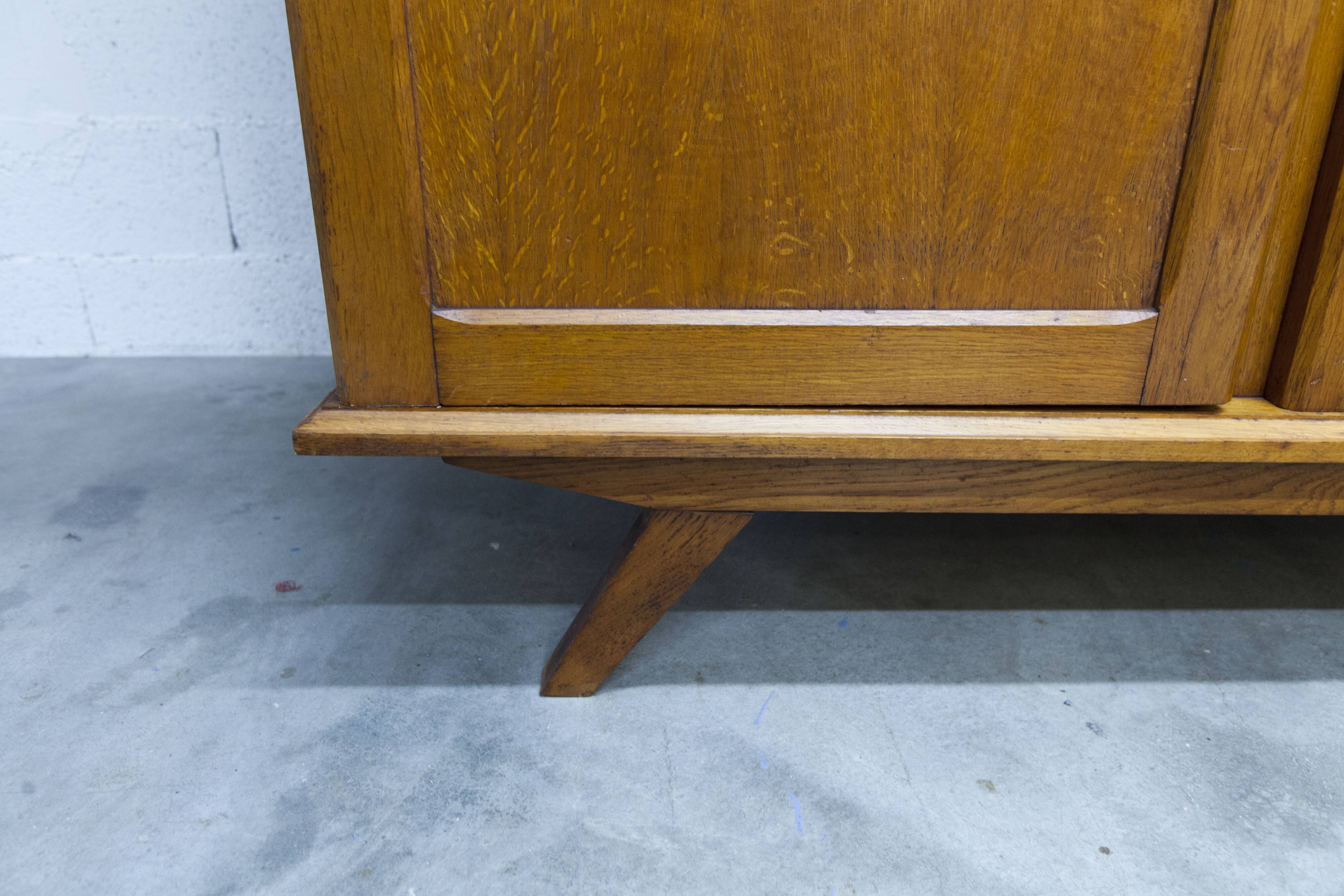 French wardrobe with tapered legs, 3 doors, 120cm hanging rail, new.