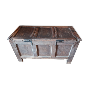 Coffre ancien époque