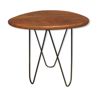 Tripod coffee table base pin