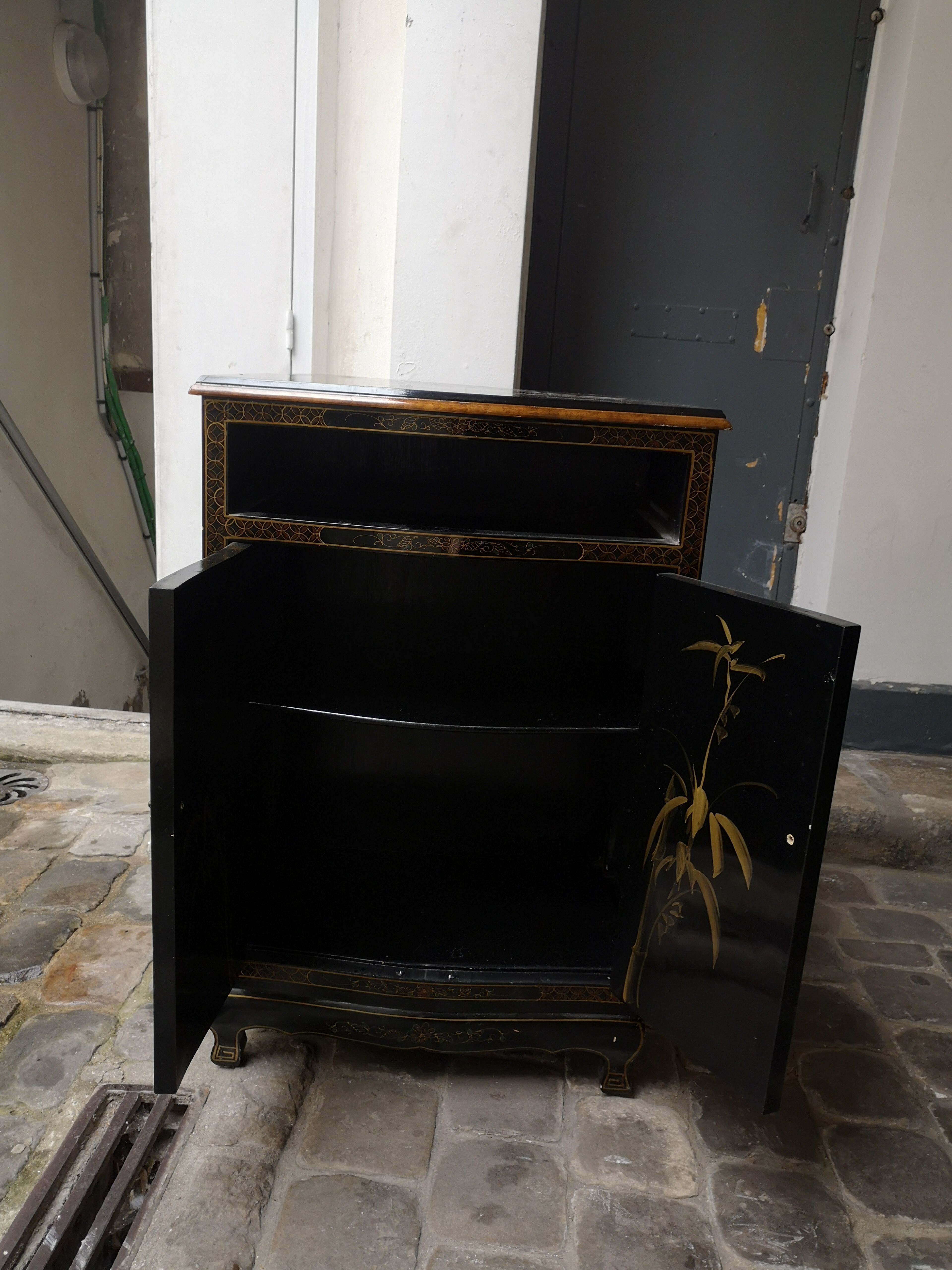 Vintage chinese dresser