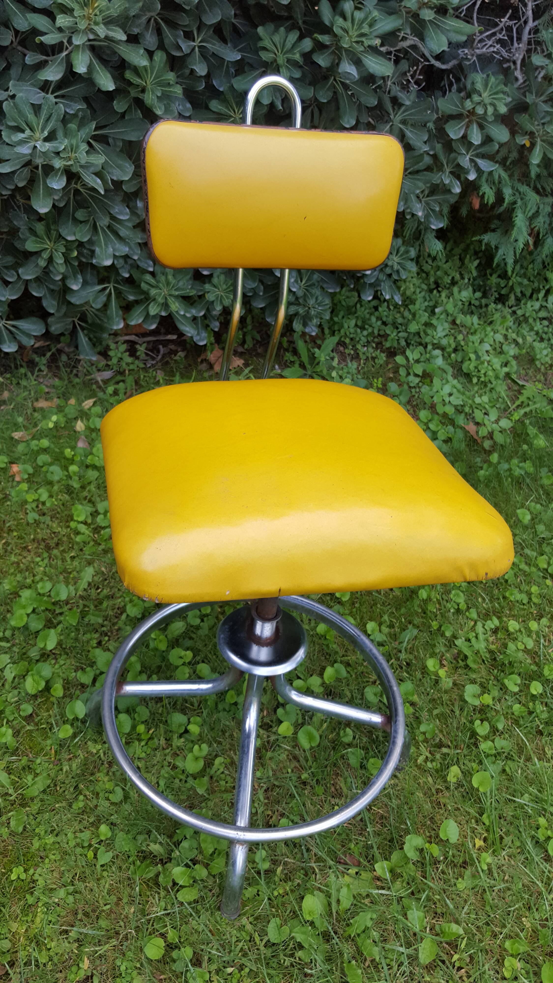 Fasem chair design Henri Liber, mustard color