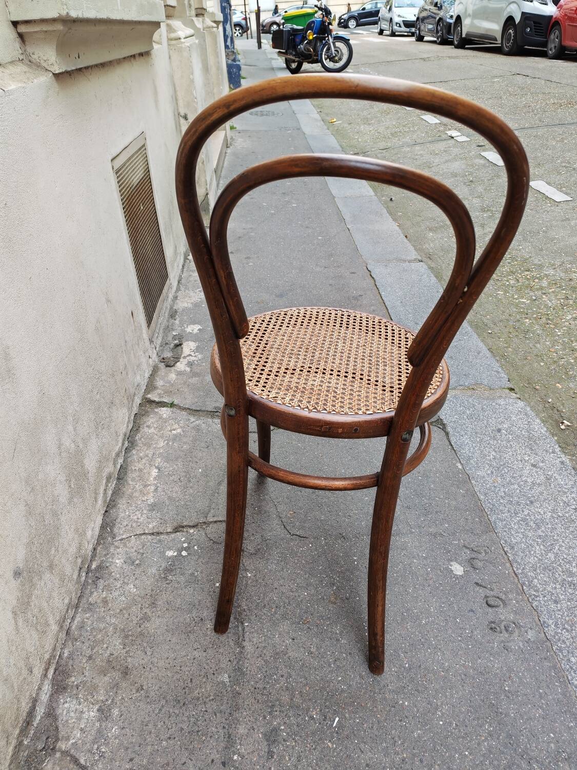 Vintage Fishel bistro chair in curved wood