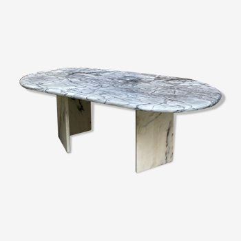 Oval marble coffee table