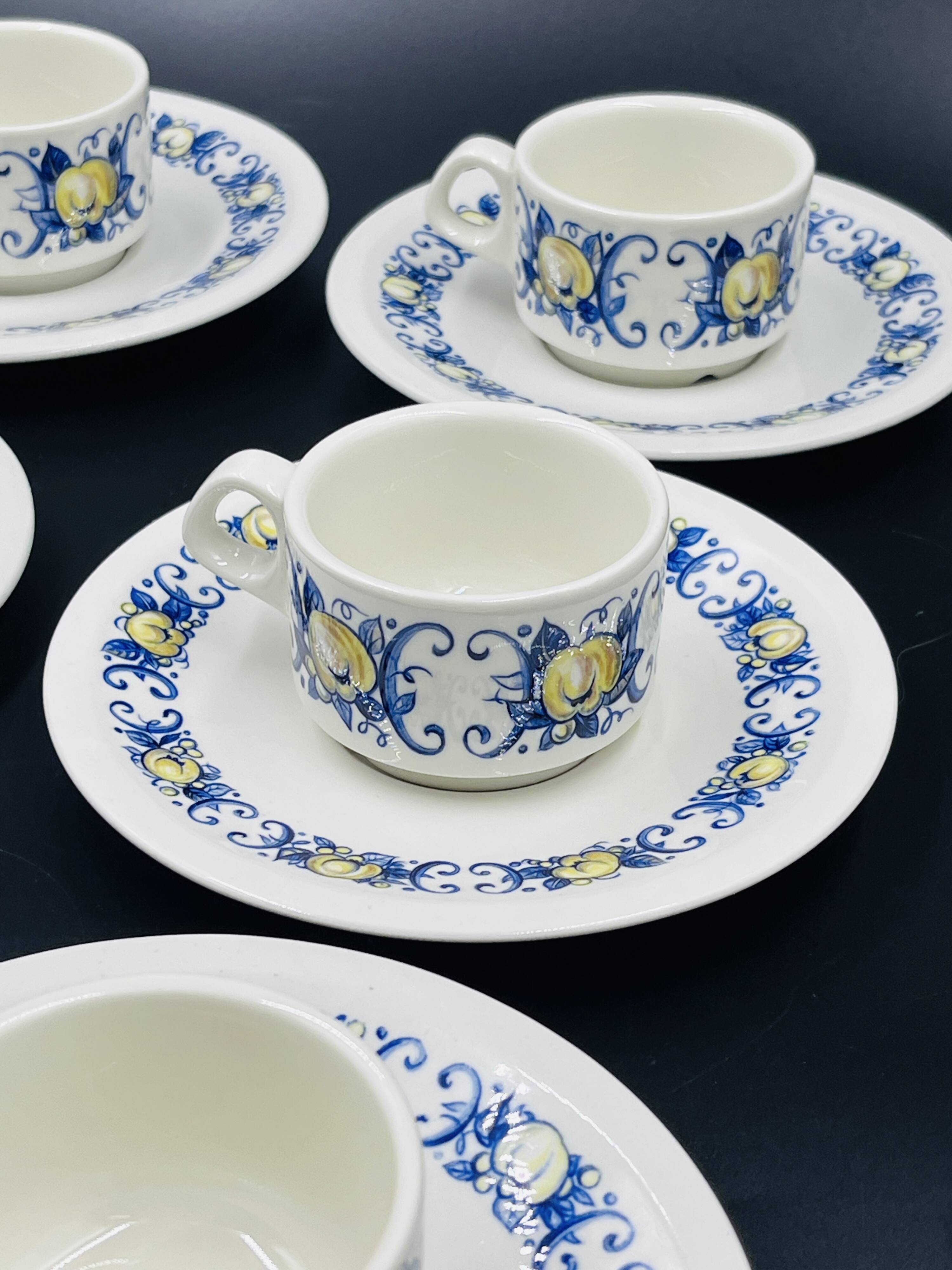 Cadiz – 6 cups and 6 espresso cups & milk jug – Villeroy & Boch