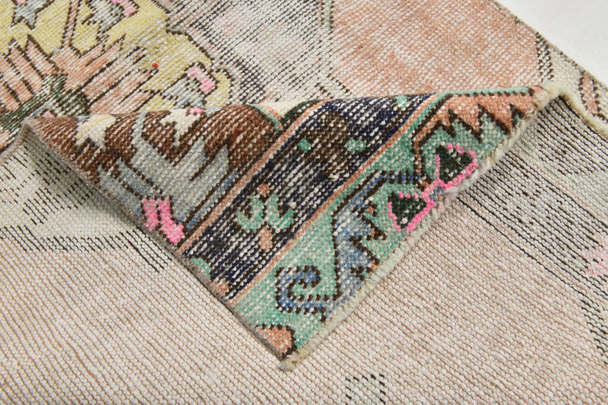 Tapis persan saumon et crème, 82 x 307 cm