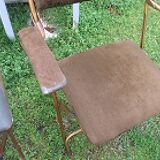 2 folding chairs