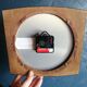 Horloge formica vintage pendule murale silencieuse "Beroz vert ocre"