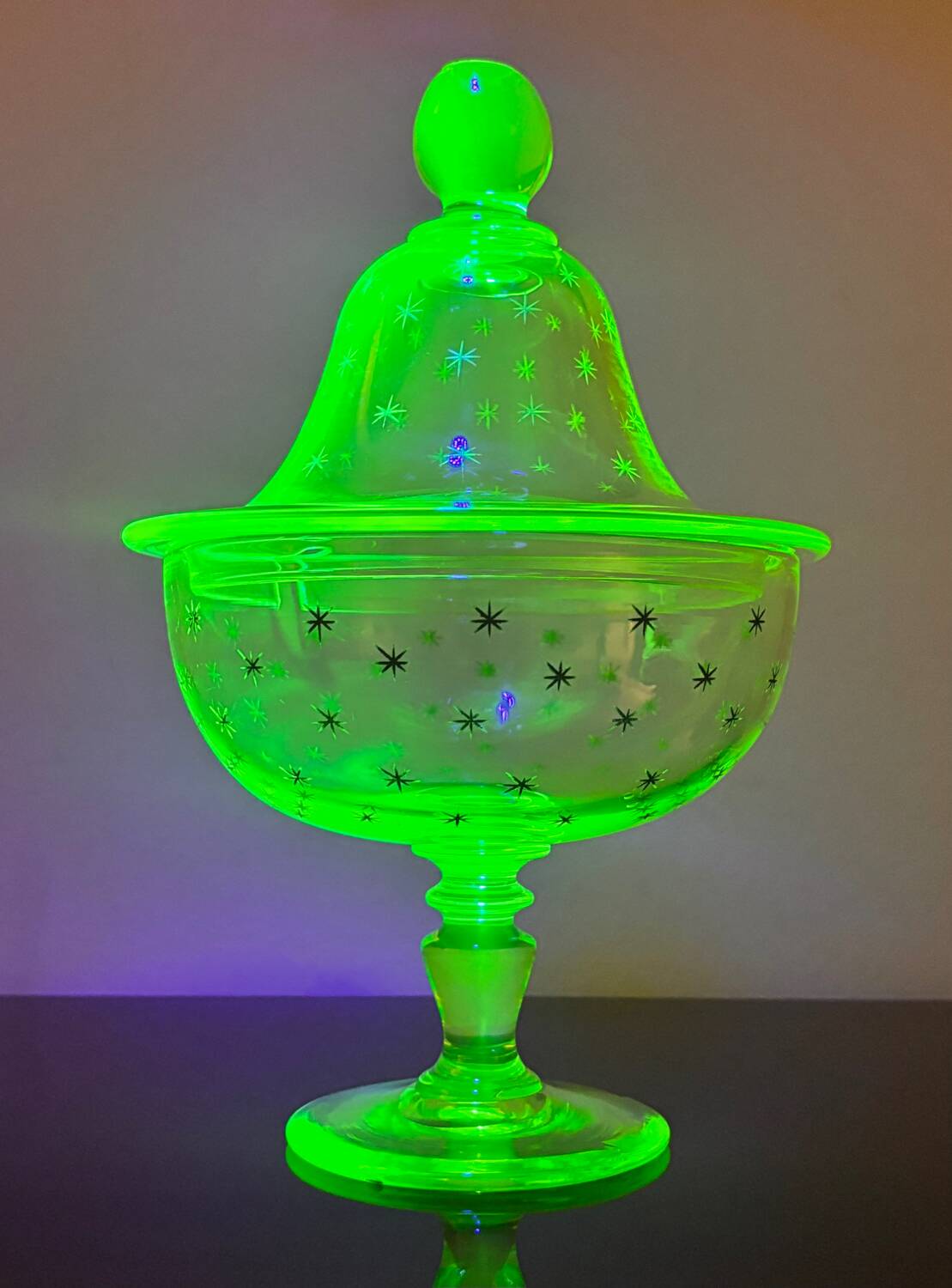 Baccarat/Saint Louis Compotier Ouraline crystal