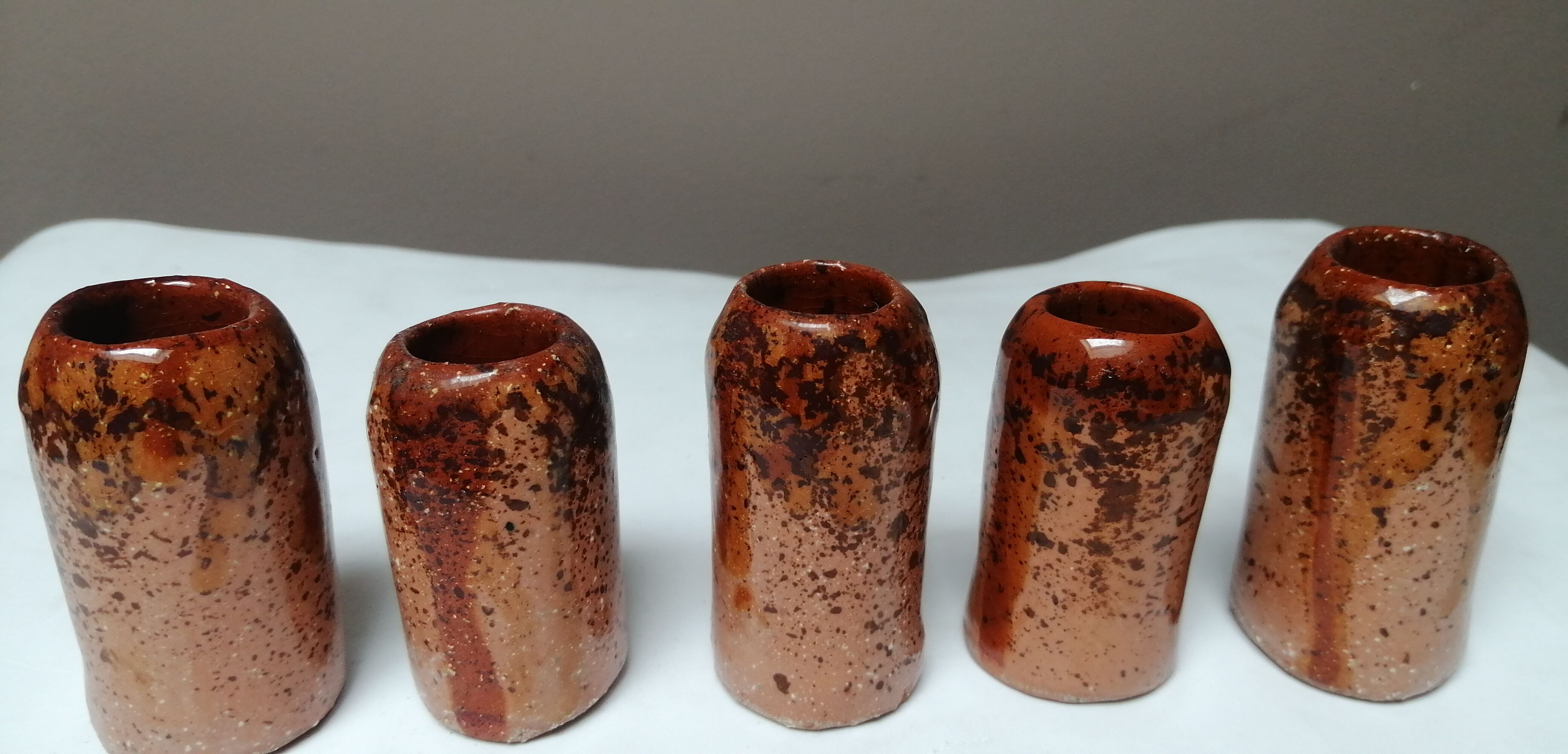 Lot de 5 vases ,pots en grès signée sirkka 78