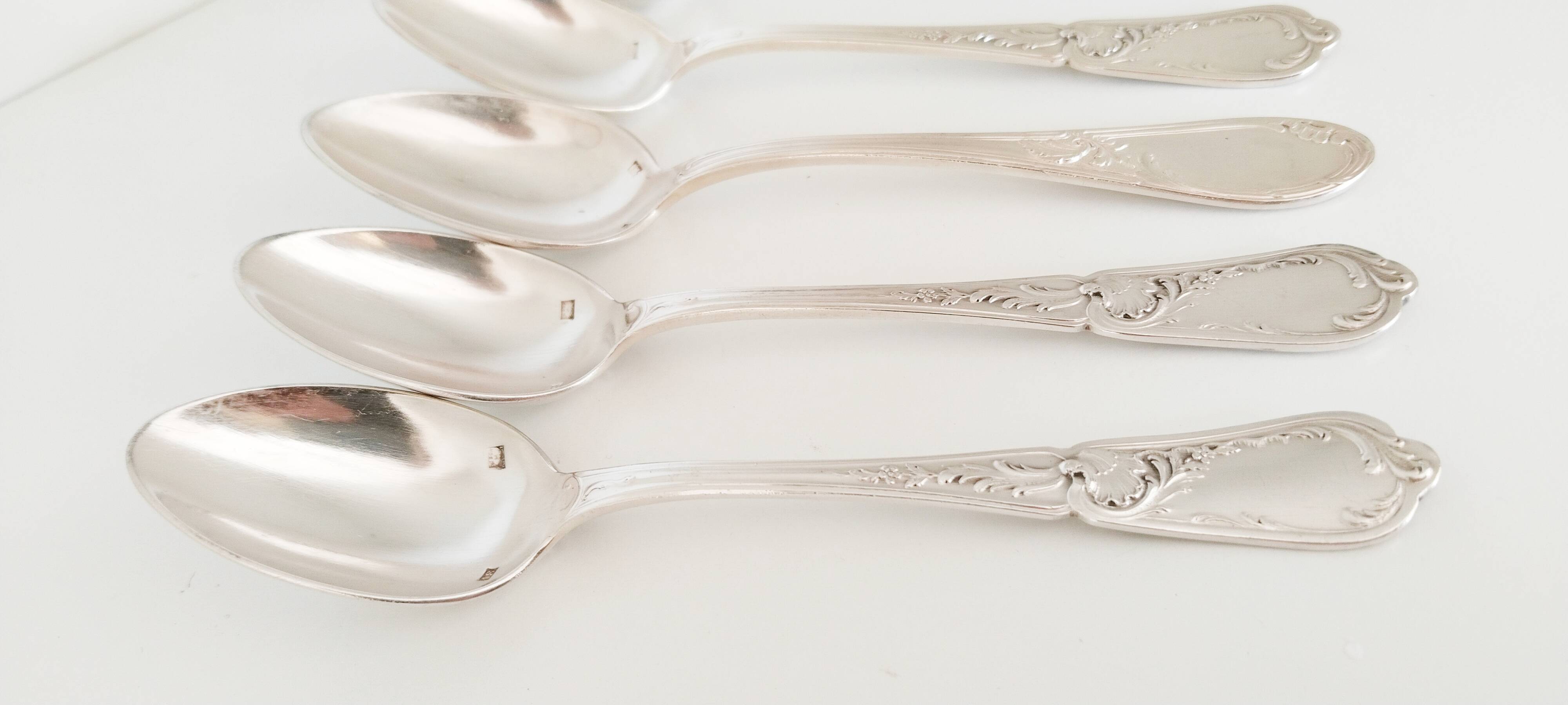 Cuillères à dessert en argent  , vintage français