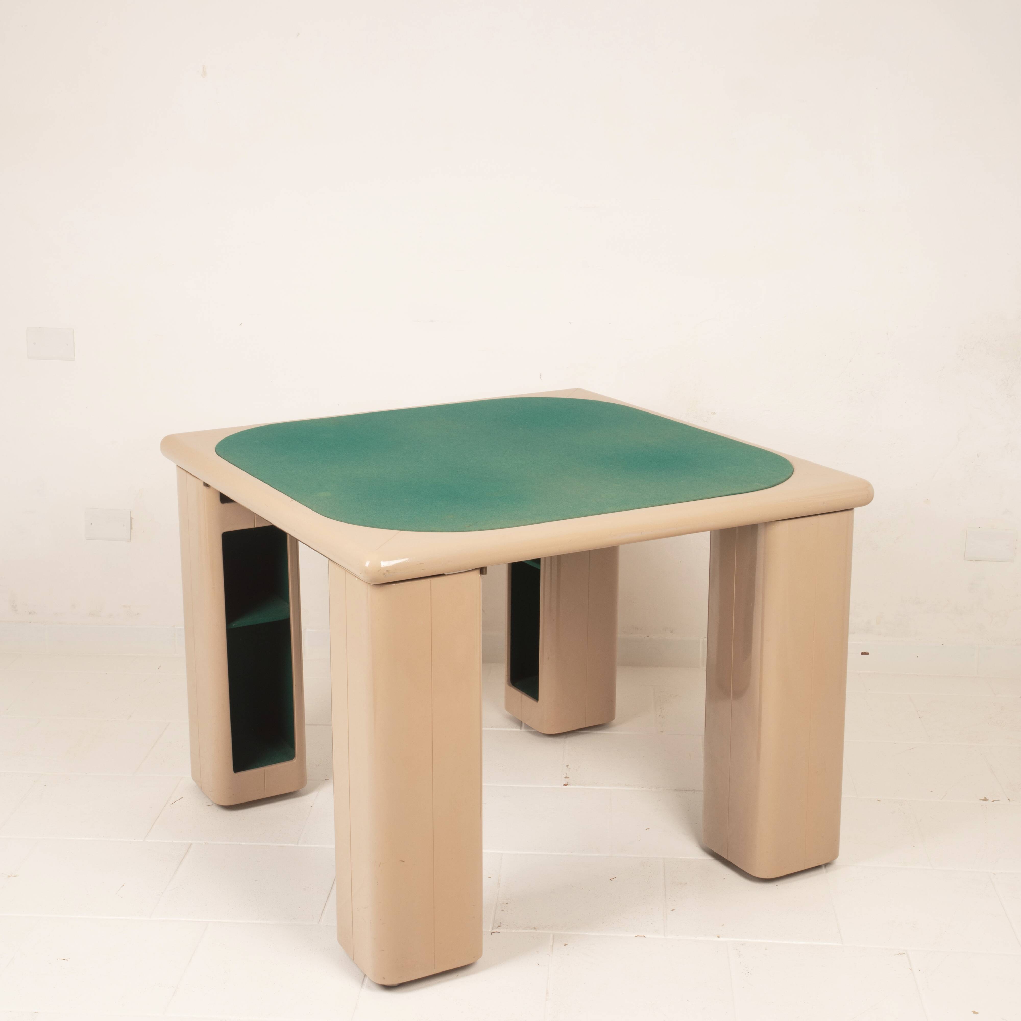 Pierluigi Molinari Lacquered Wood and Green Felt Game Table for Pozzi 1970