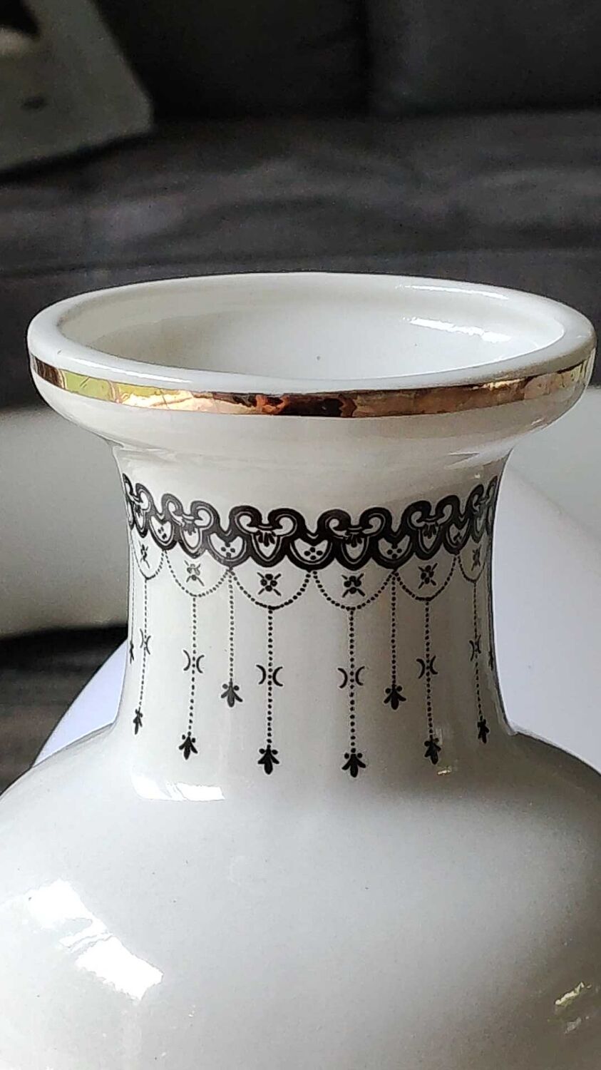 Chinese baluster vase. in glazed ceramic. geisha/wilderness motifs. stamped. high 32 cm