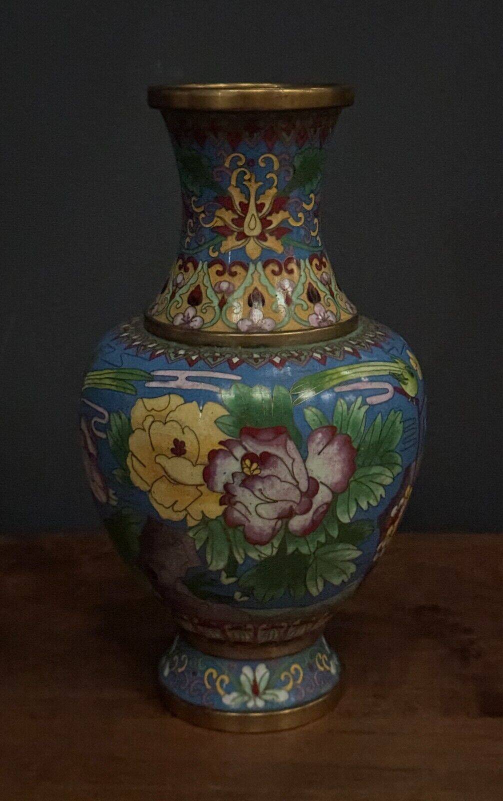 Vase cloisonné Chine milieu XXe décor floral