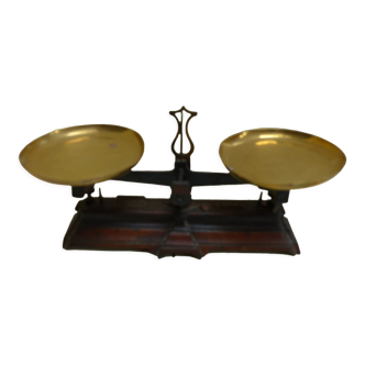Antique kitchen scale balancetout and weight set in box